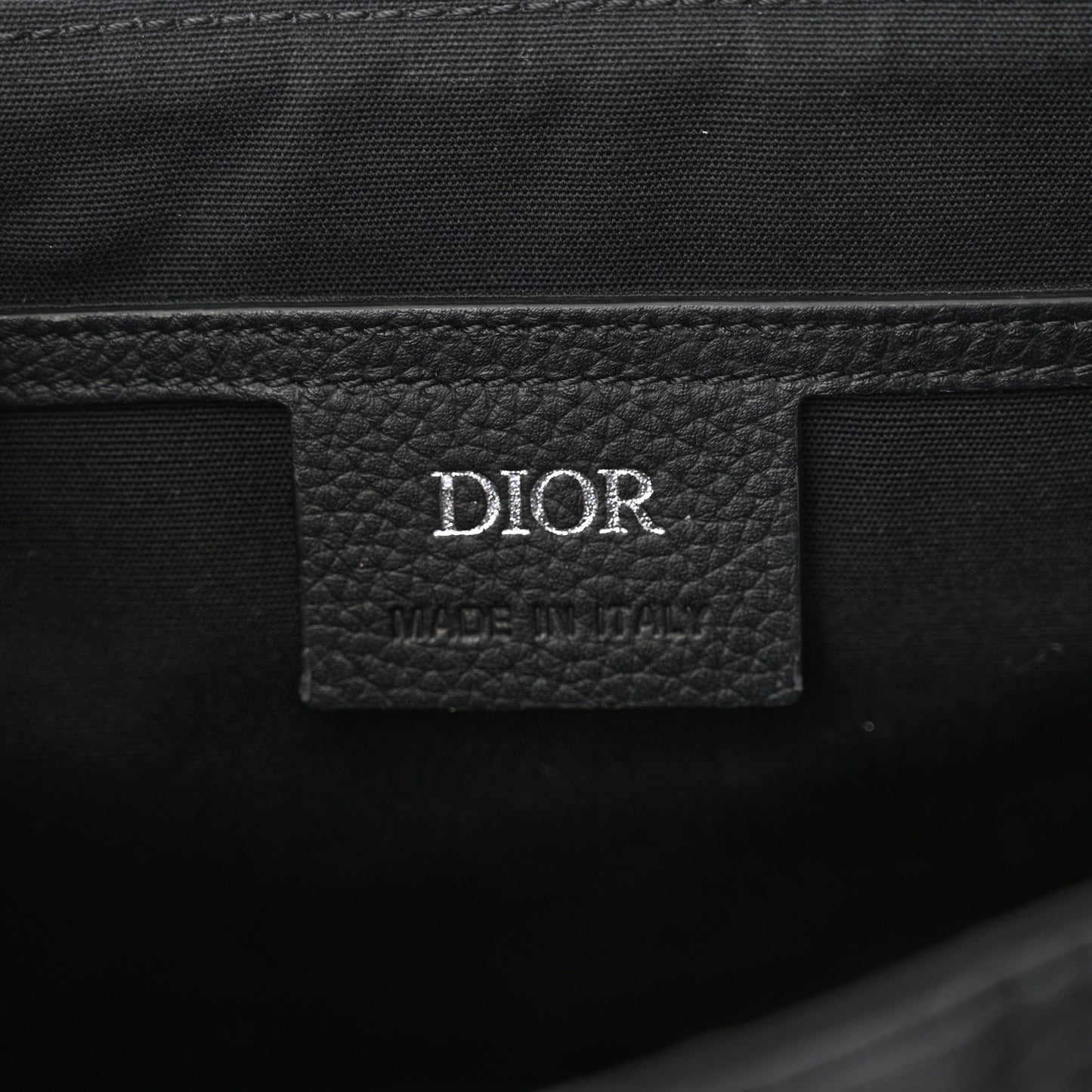 Grained Calfskin Oblique Mini Saddle Messenger Black