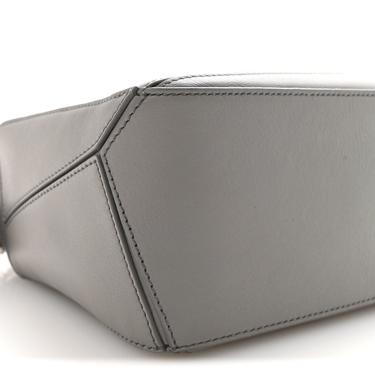 Loewe Calfskin Small Puzzle Bag Pearl Grey 1883373 – FASHIONPHILE