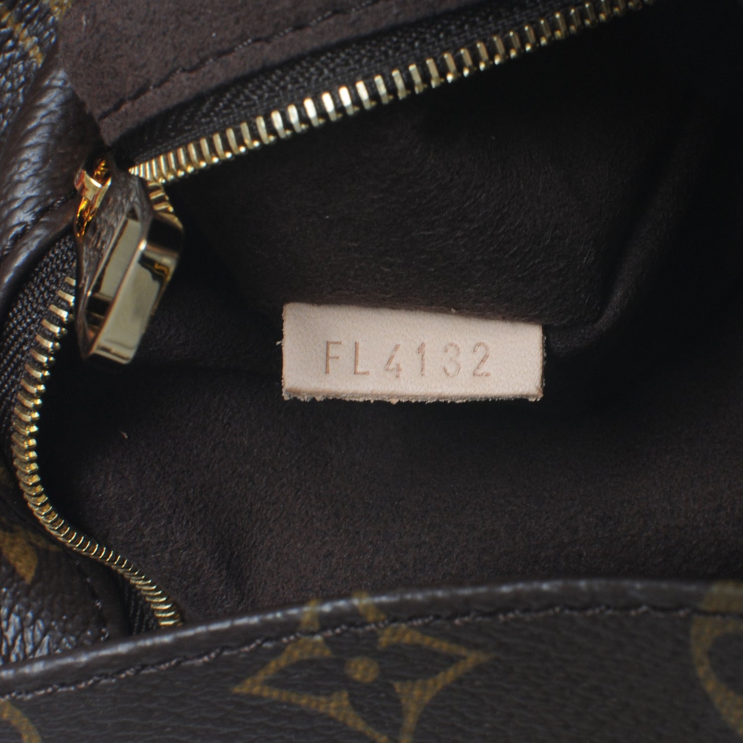 Louis Vuitton Monogram Metis 7 of 7