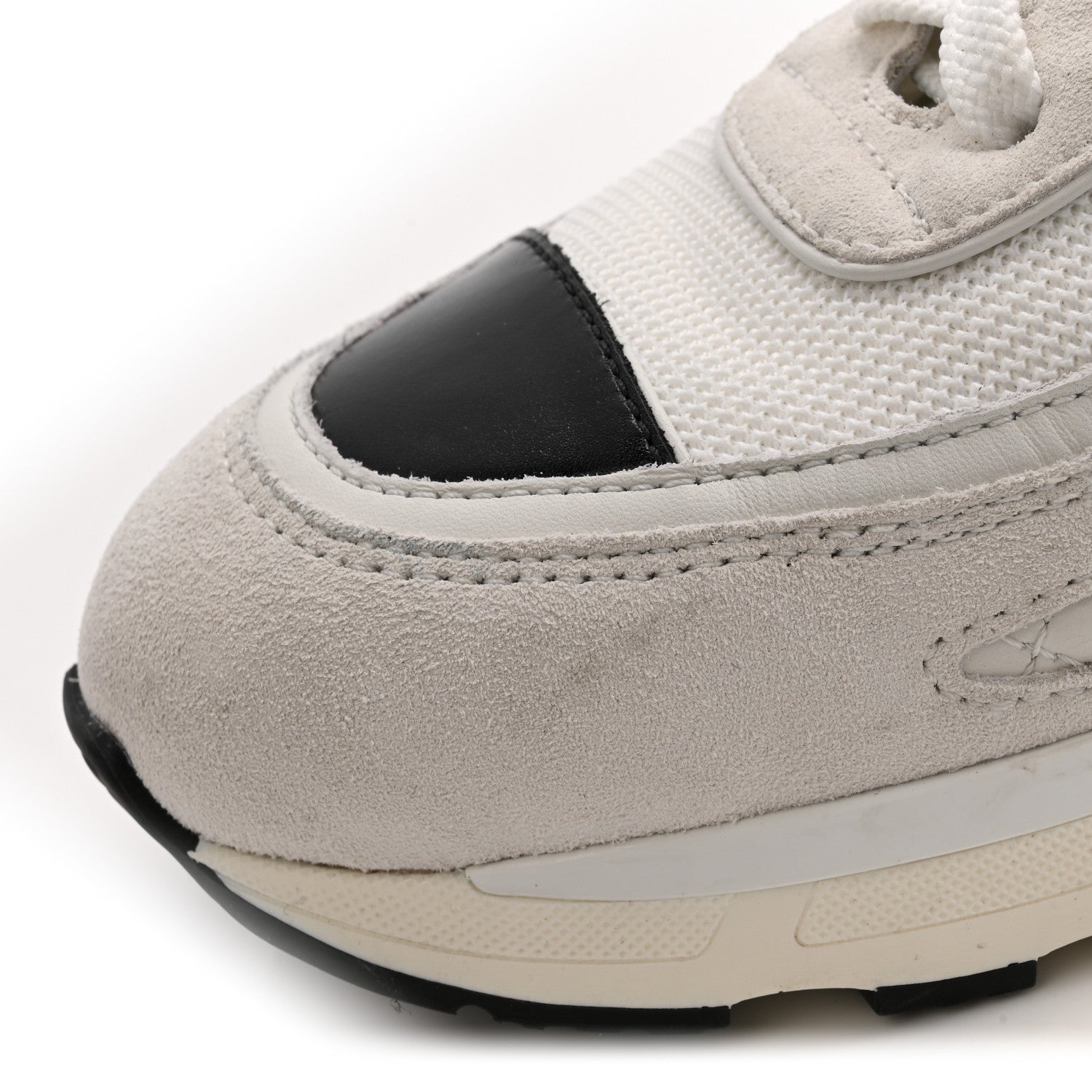 Chanel Mixed Fibers Suede Shiny Calfskin Womens CC Sneakers 39 White 14 of 15