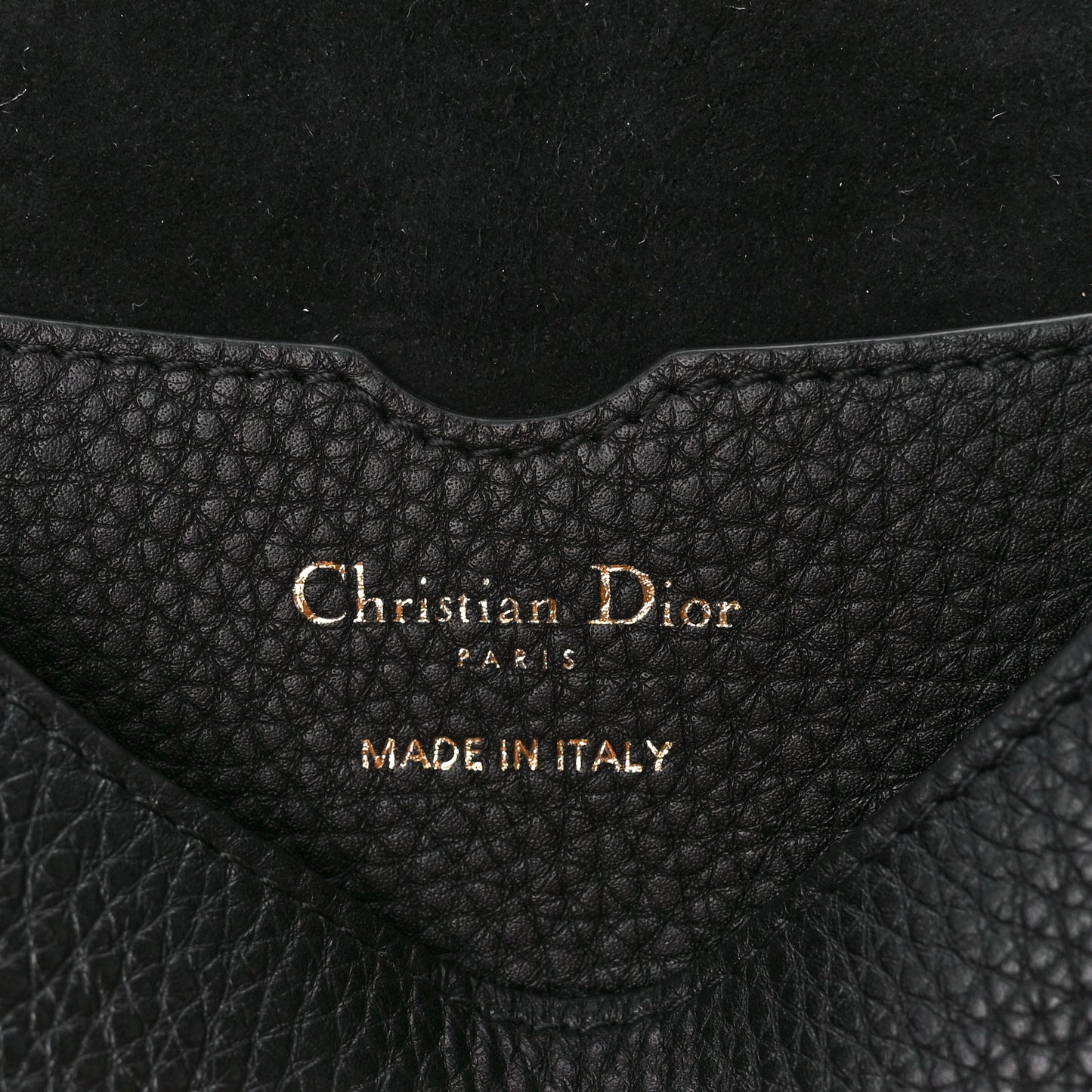 Grained Calfskin Medium Bobby Flap Black