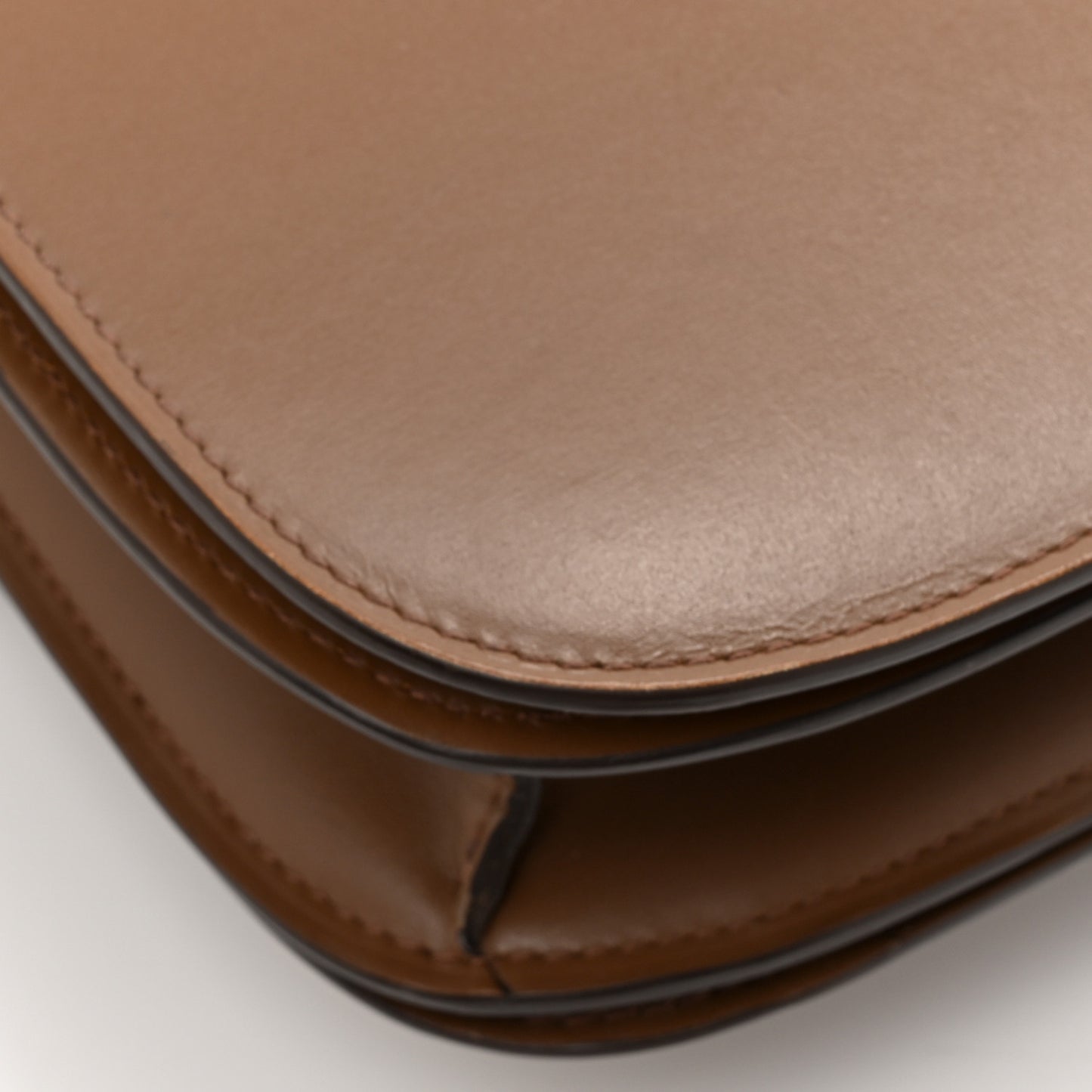 Smooth Calfskin Medium Classic Box Flap Bag Light Camel