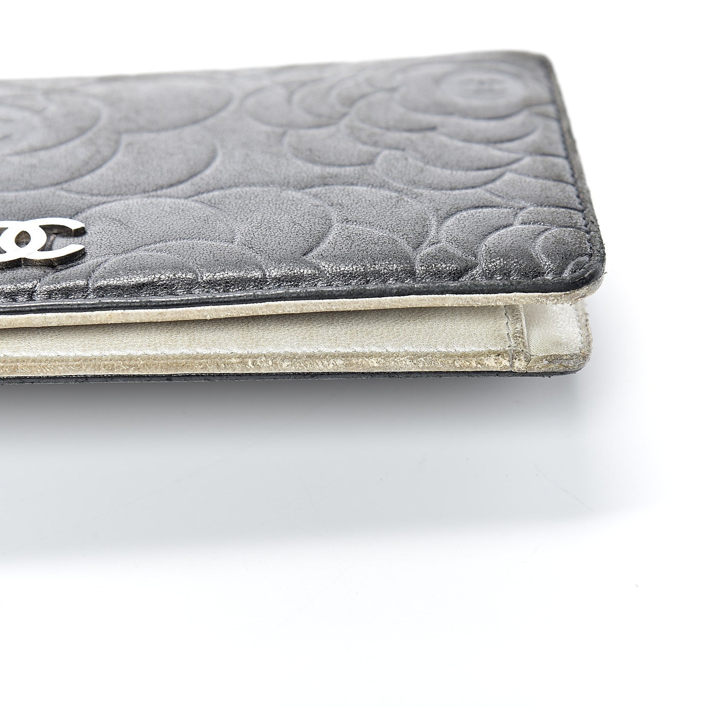 Lambskin Camellia Embossed Yen Wallet Black