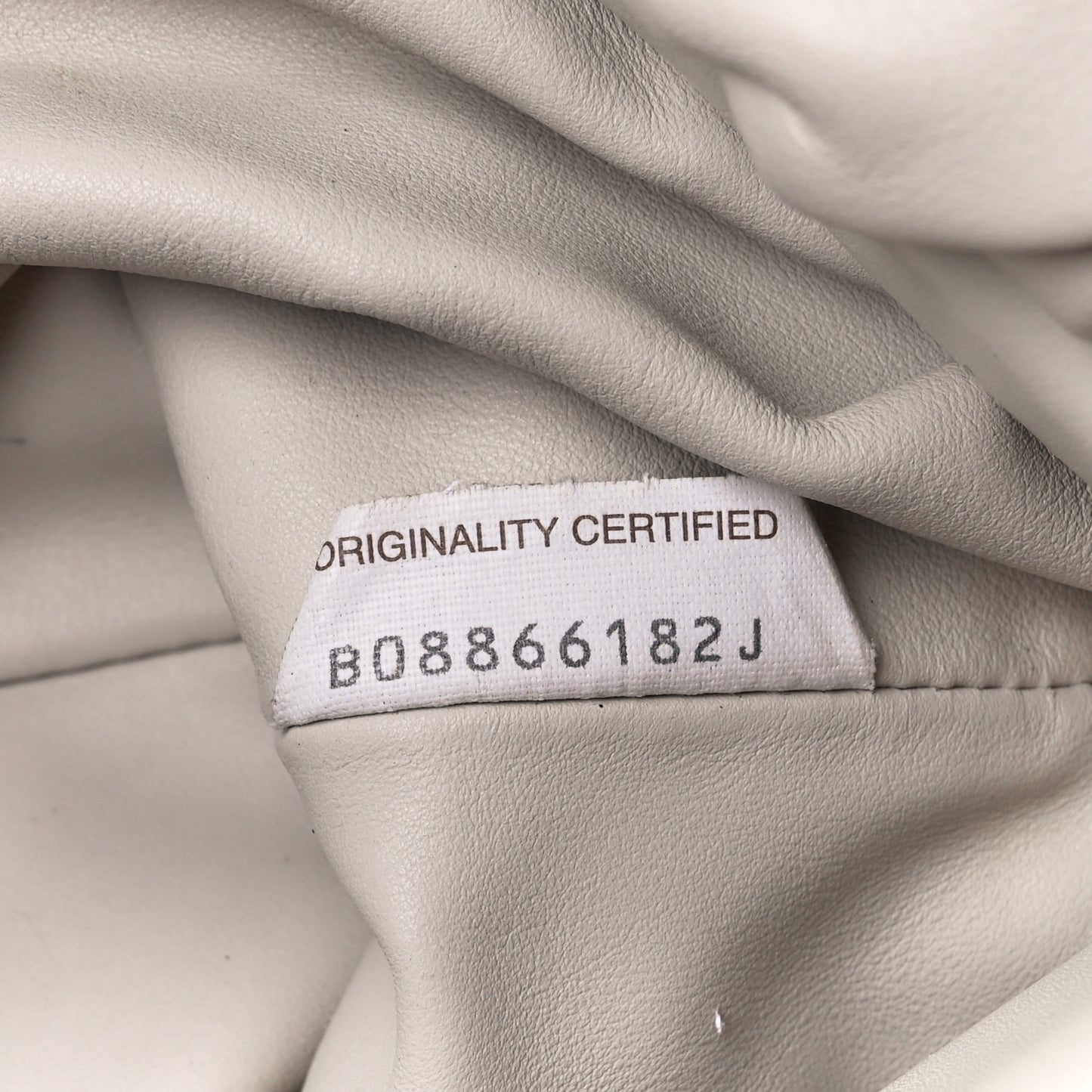 Calfskin The Pouch Chain Plaster