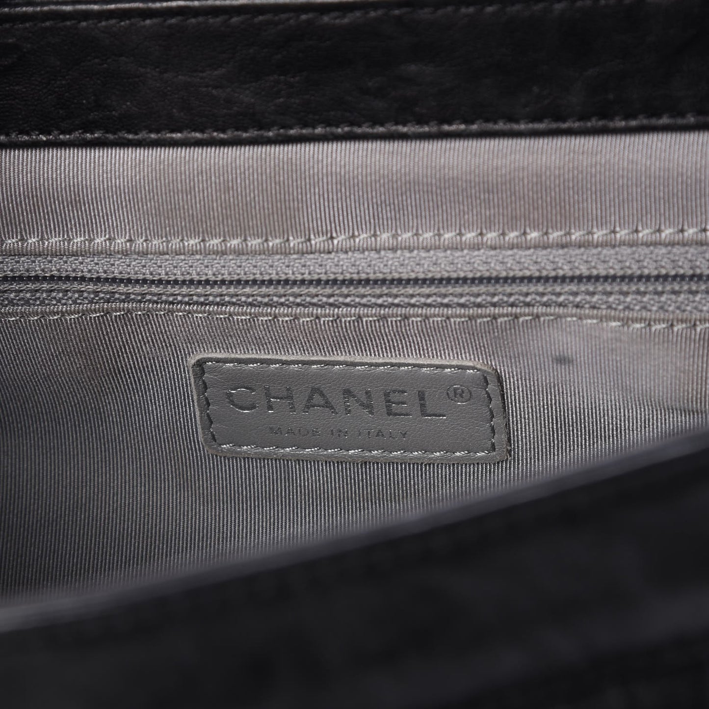 Washed Lambskin Quilted Medium Chain Around Messenger Black
