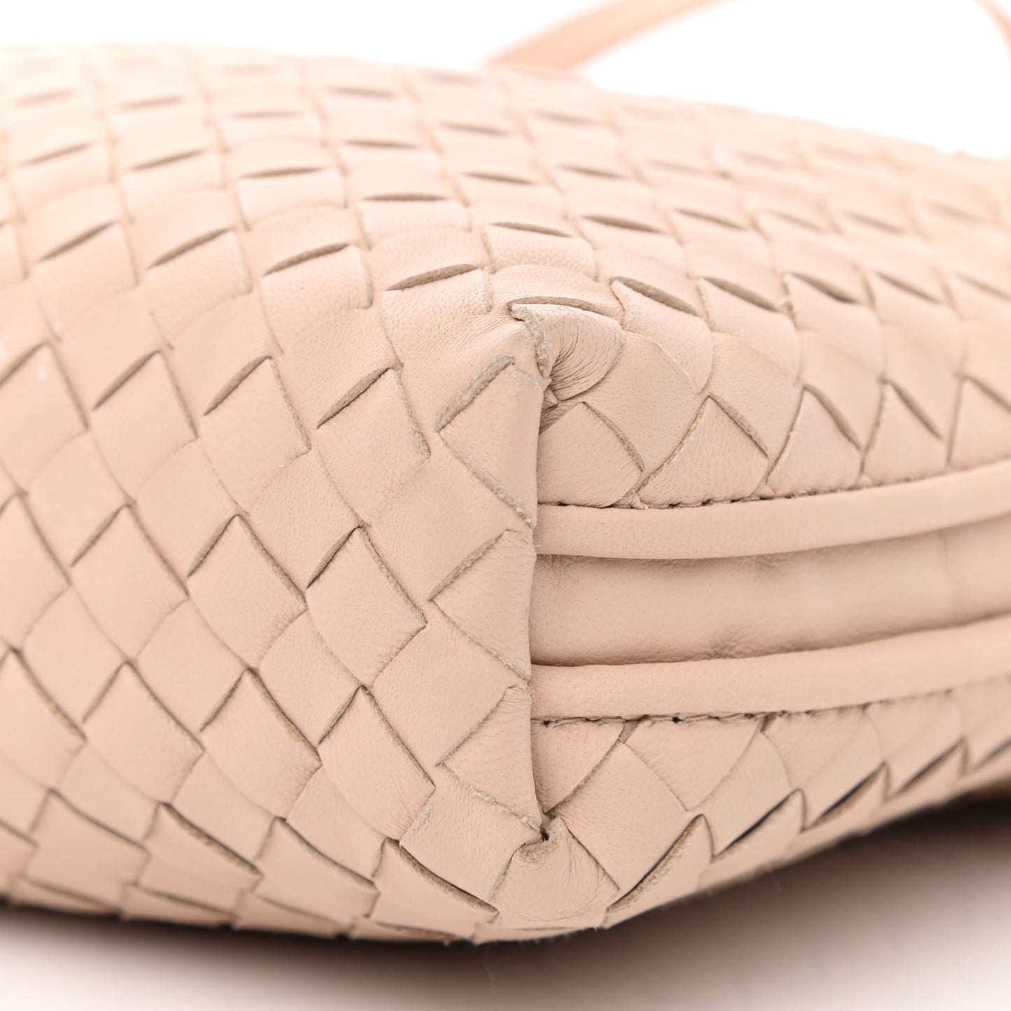 Nappa Intrecciato Nodini Crossbody Messenger Nude