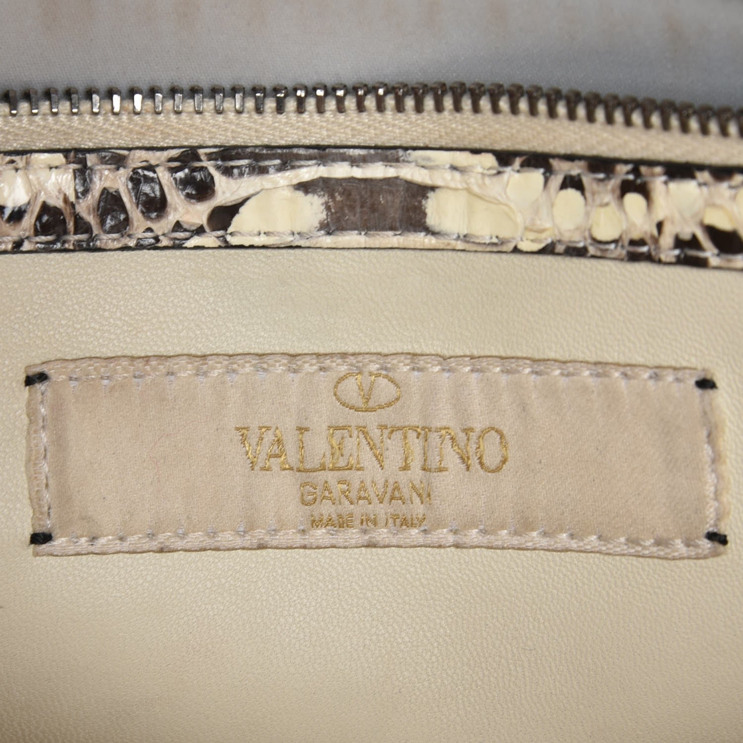 Valentino Garavani Roccia Watersnake Medium Guitar Strap Rockstud Rolling Flap Saddle Bag 6 of 9