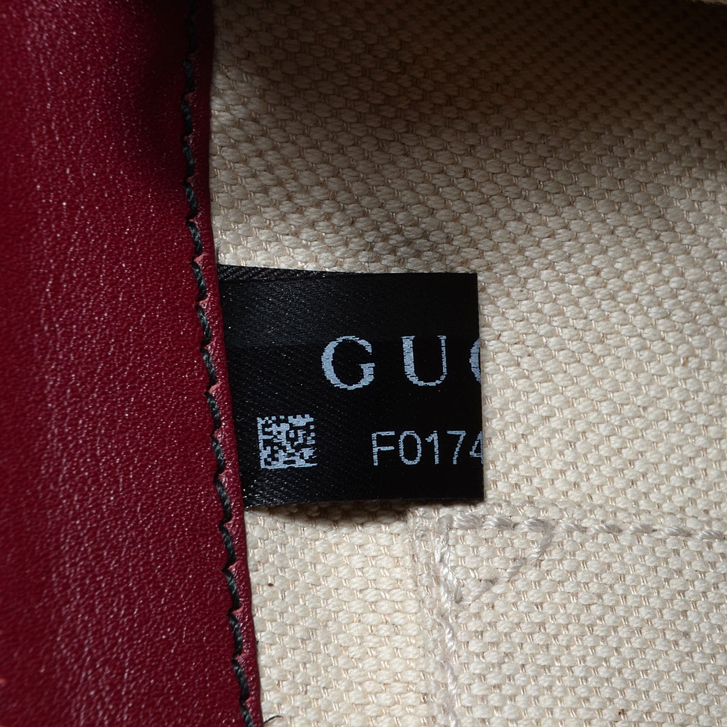 Soft Guccissima Medium Emily Chain Shoulder Bag Classic Ruby