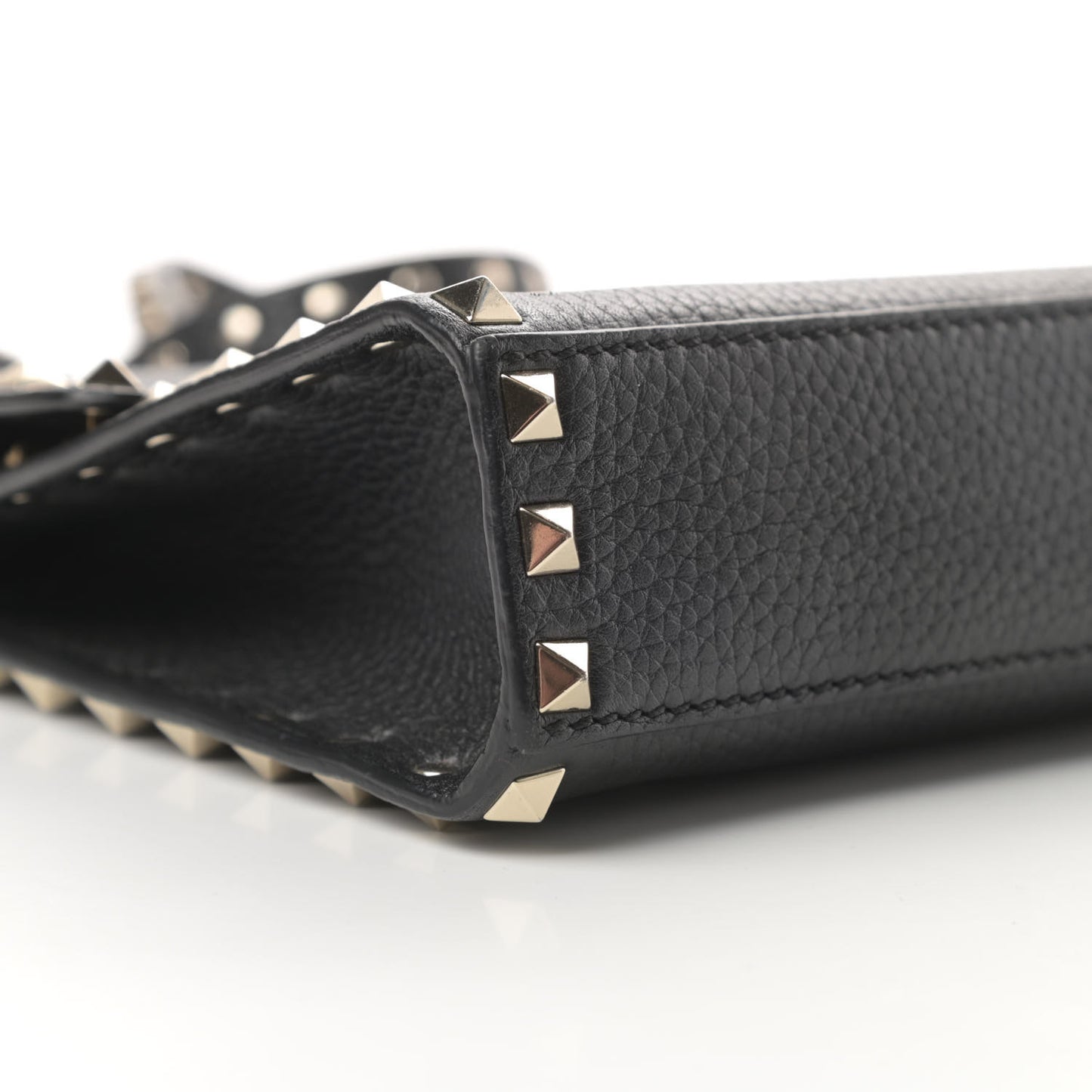 Pebbled Calfskin Medium Rockstud Flip Lock Crossbody Bag Black