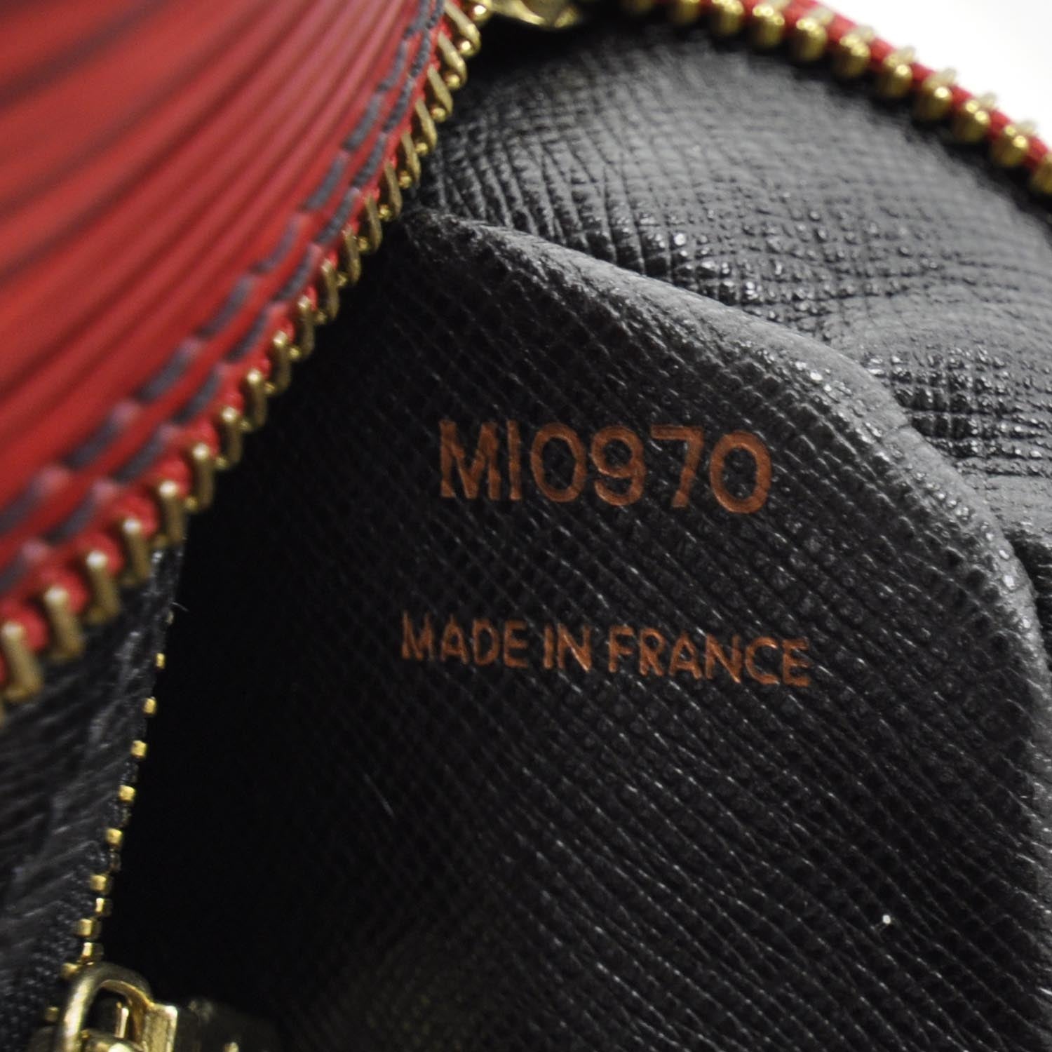 Louis Vuitton Epi Trocadero 24 Red 9 of 9