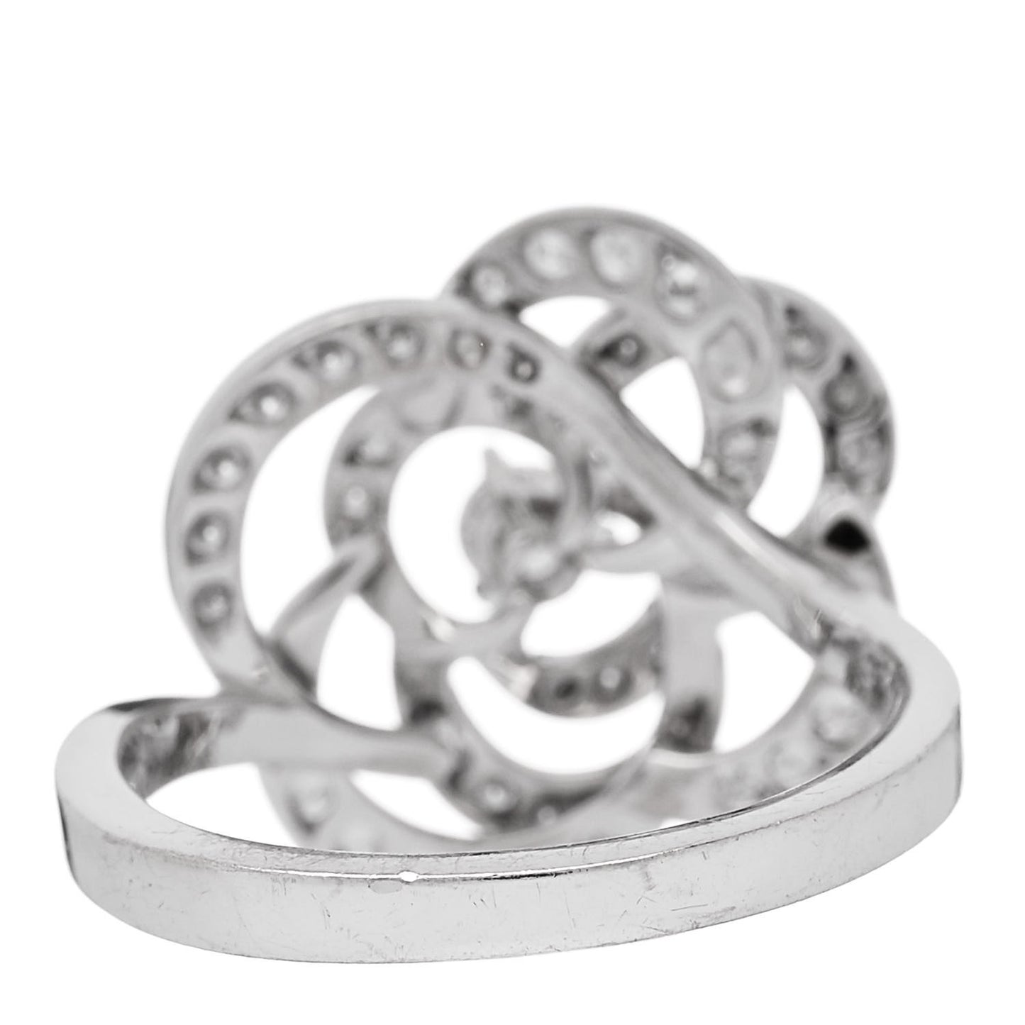18K White Gold Diamond Medium Fil de Camelia Ring 57 8