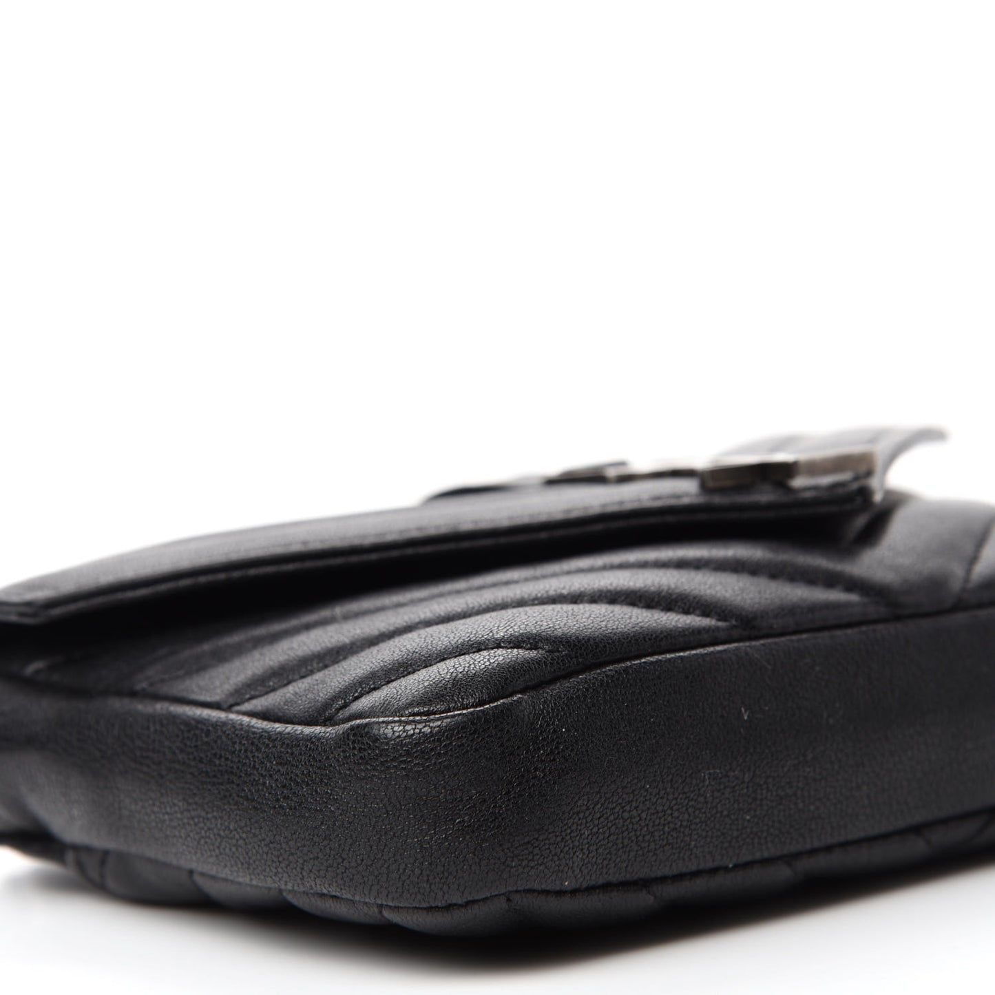 Sheepskin Matelasse Chevron Monogram College Chain Wallet Black