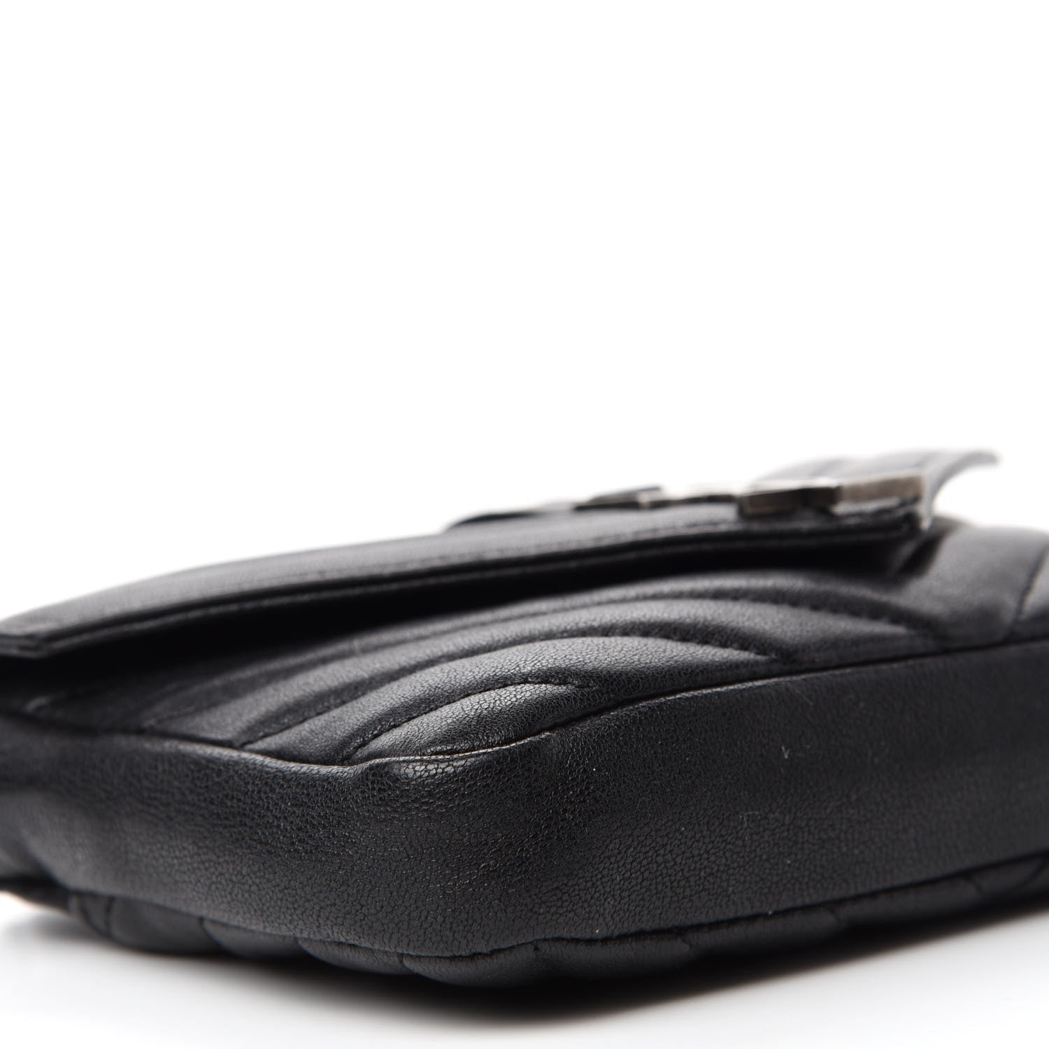 Saint Laurent Sheepskin Matelasse Chevron Monogram College Chain Wallet Black 6 of 13