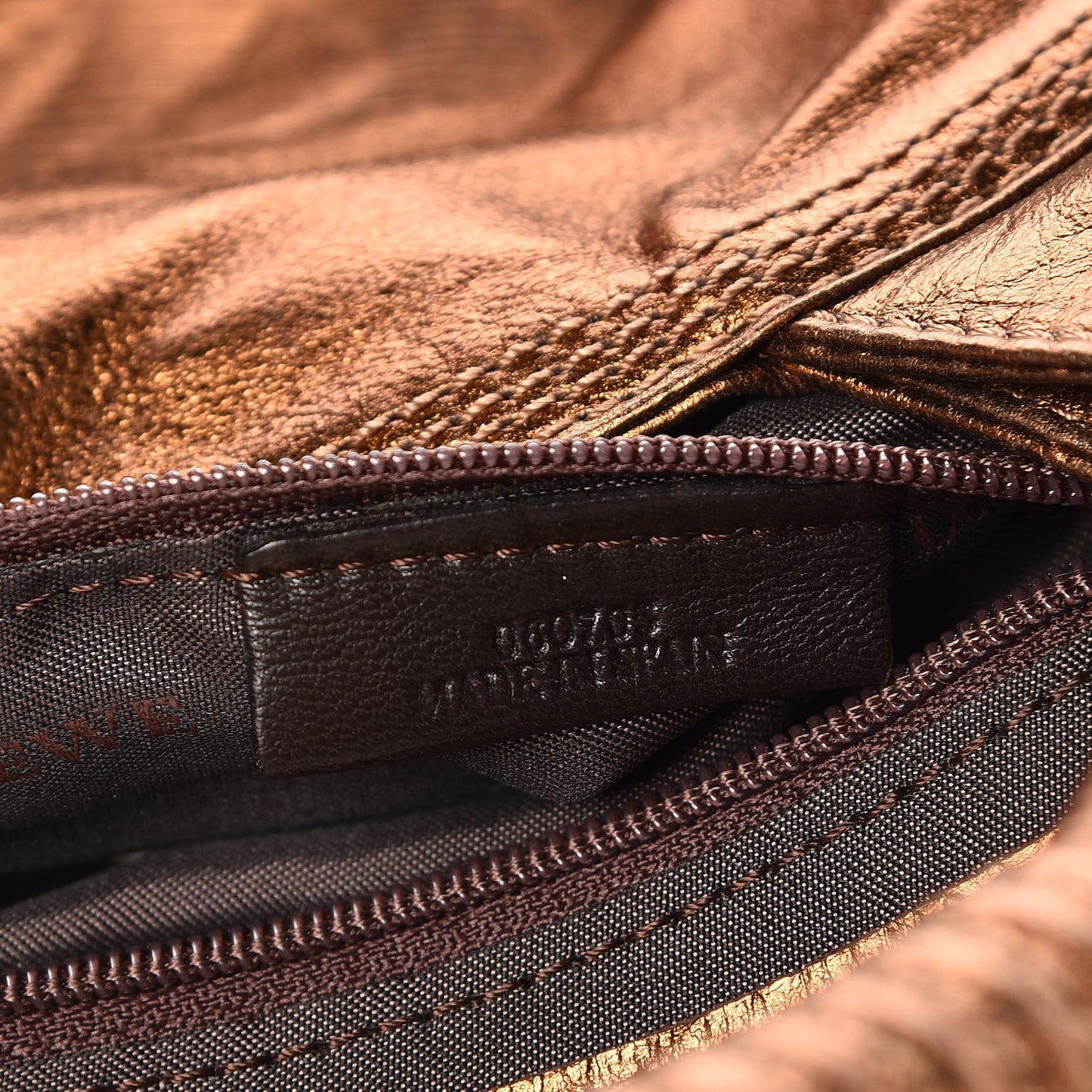 Metallic Nappa Aire Shoulder Bag Bronce