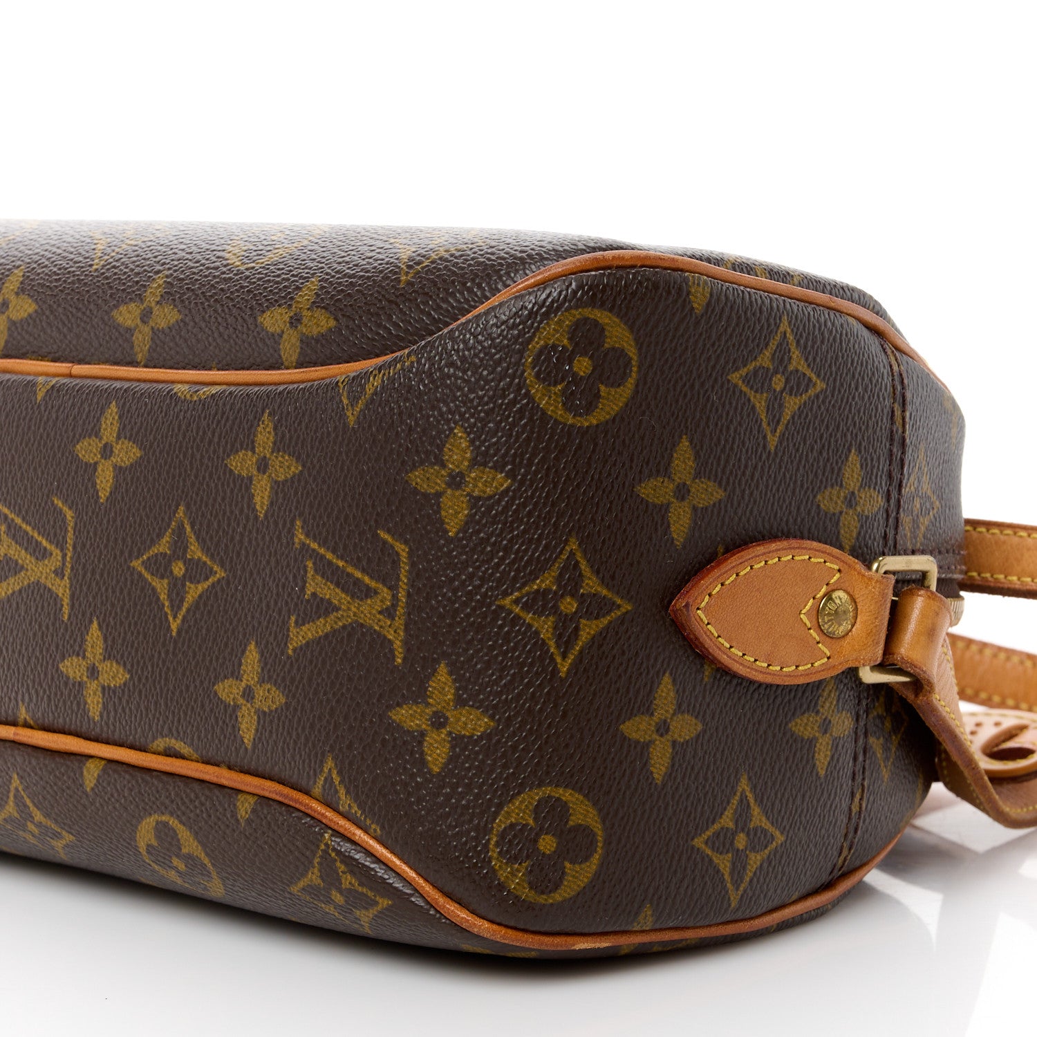 Louis Vuitton Monogram Blois 9 of 14