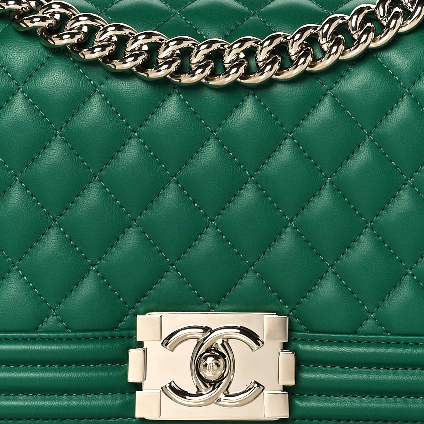 Lambskin Quilted Medium Boy Flap Green