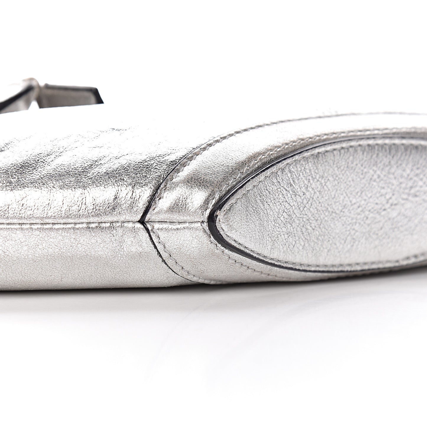 Metallic Lambskin De Manta Clutch Silver