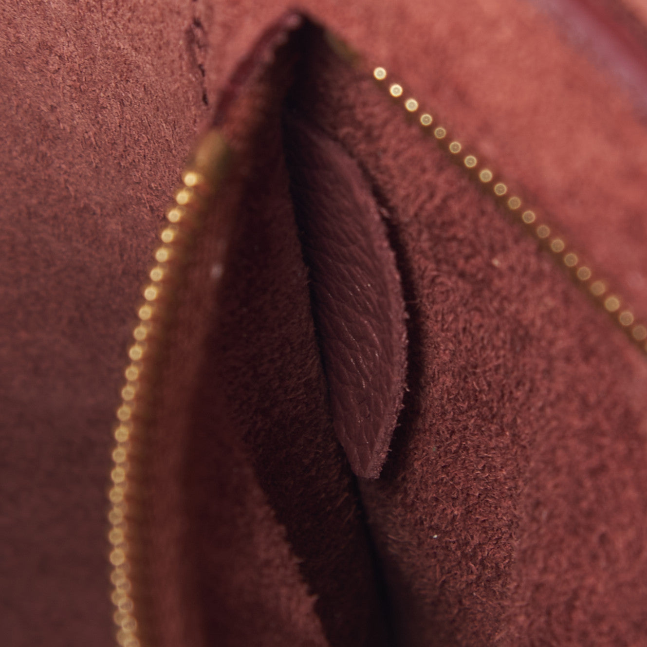 Soft Grained Calfskin Small Sangle Bucket Bag Burgundy