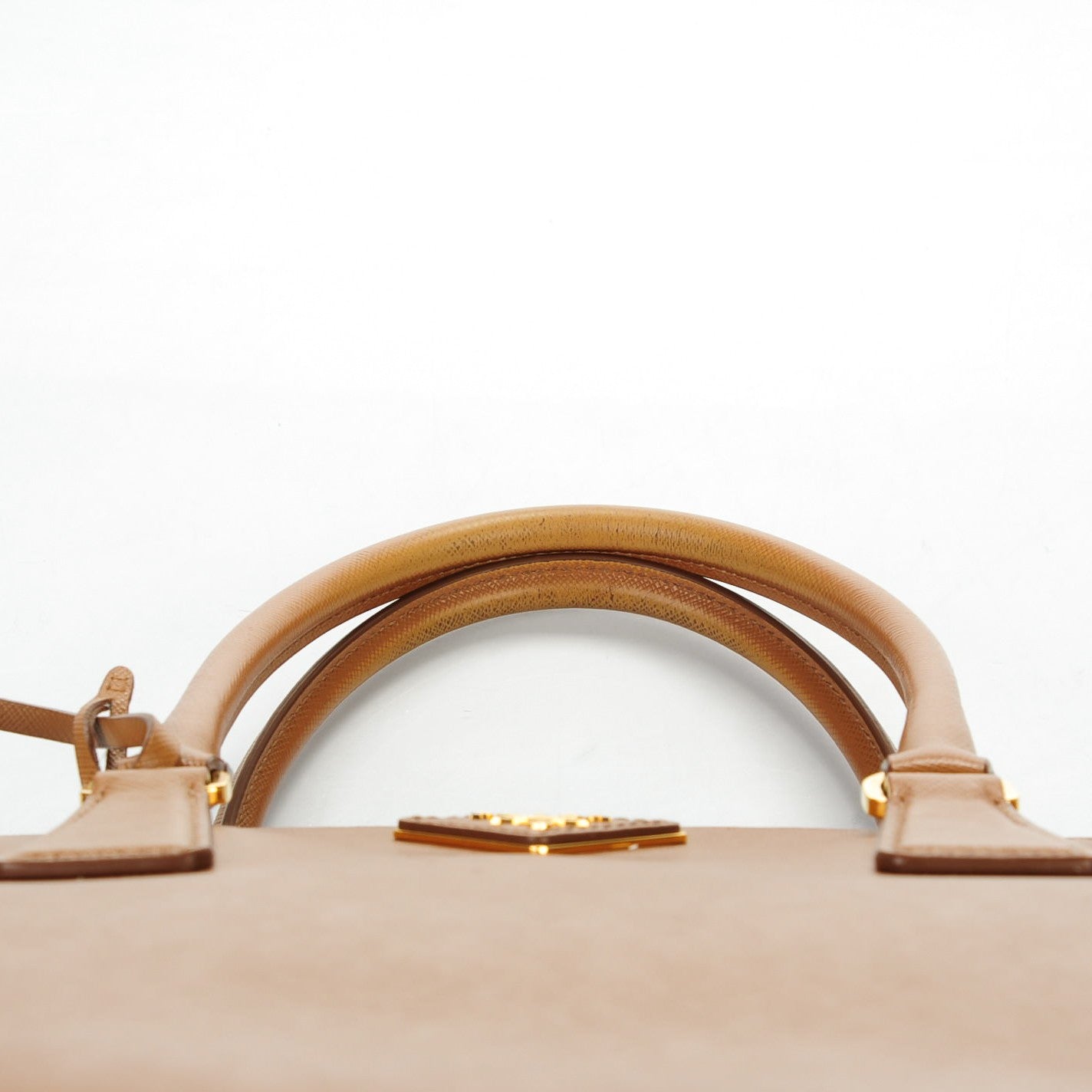 Saffiano Large Galleria Double Zip Tote Caramel