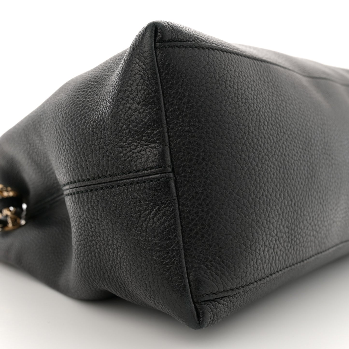Pebbled Calfskin Medium Soho Chain Shoulder Bag Black
