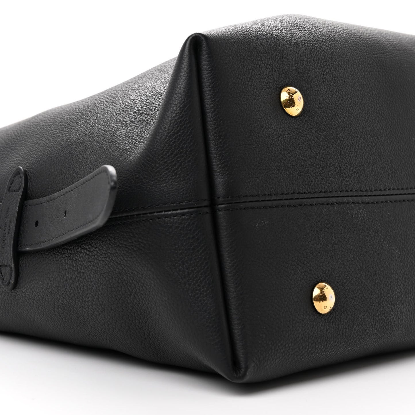 Grained Calfskin Low Key Hobo MM Black