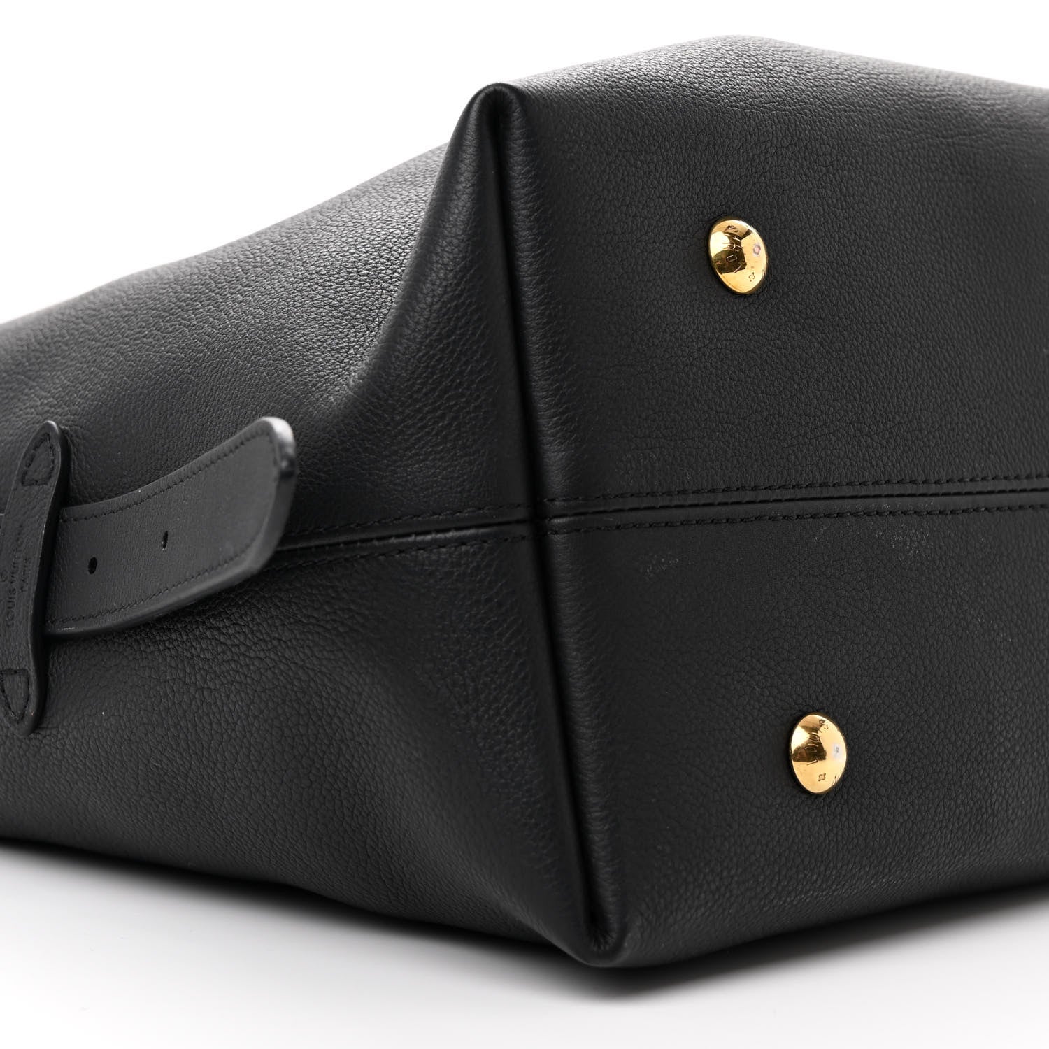Louis Vuitton Grained Calfskin Low Key Hobo MM Black 10 of 11
