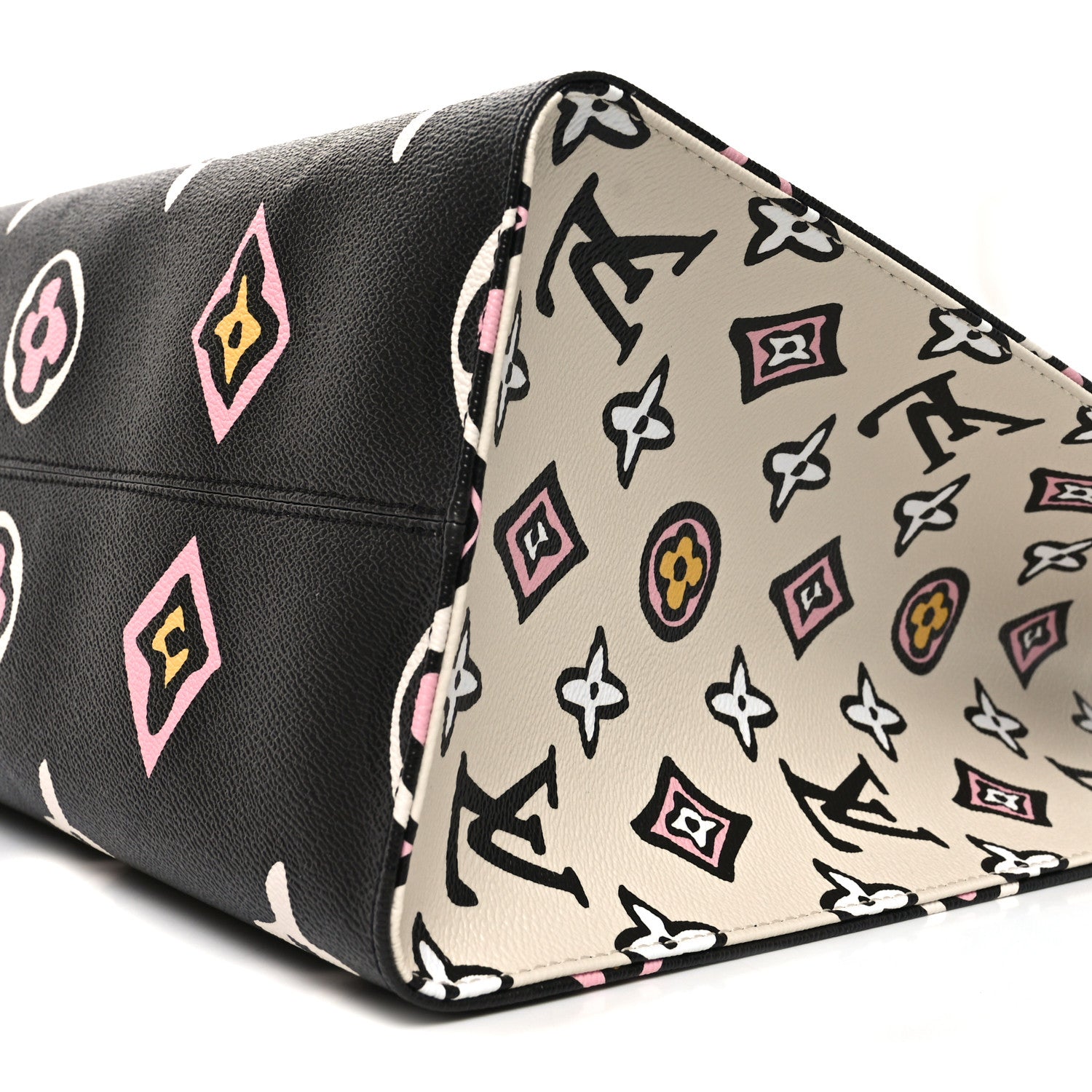 Louis Vuitton Monogram Giant Wild At Heart Onthego GM Black 9 of 9