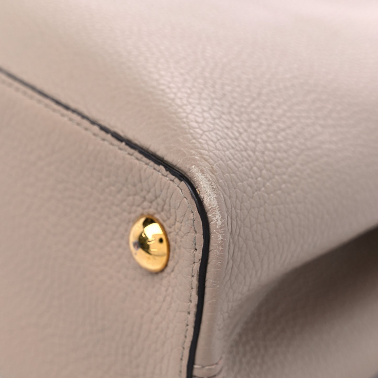 Taurillon Snakeskin Capucines PM Galet