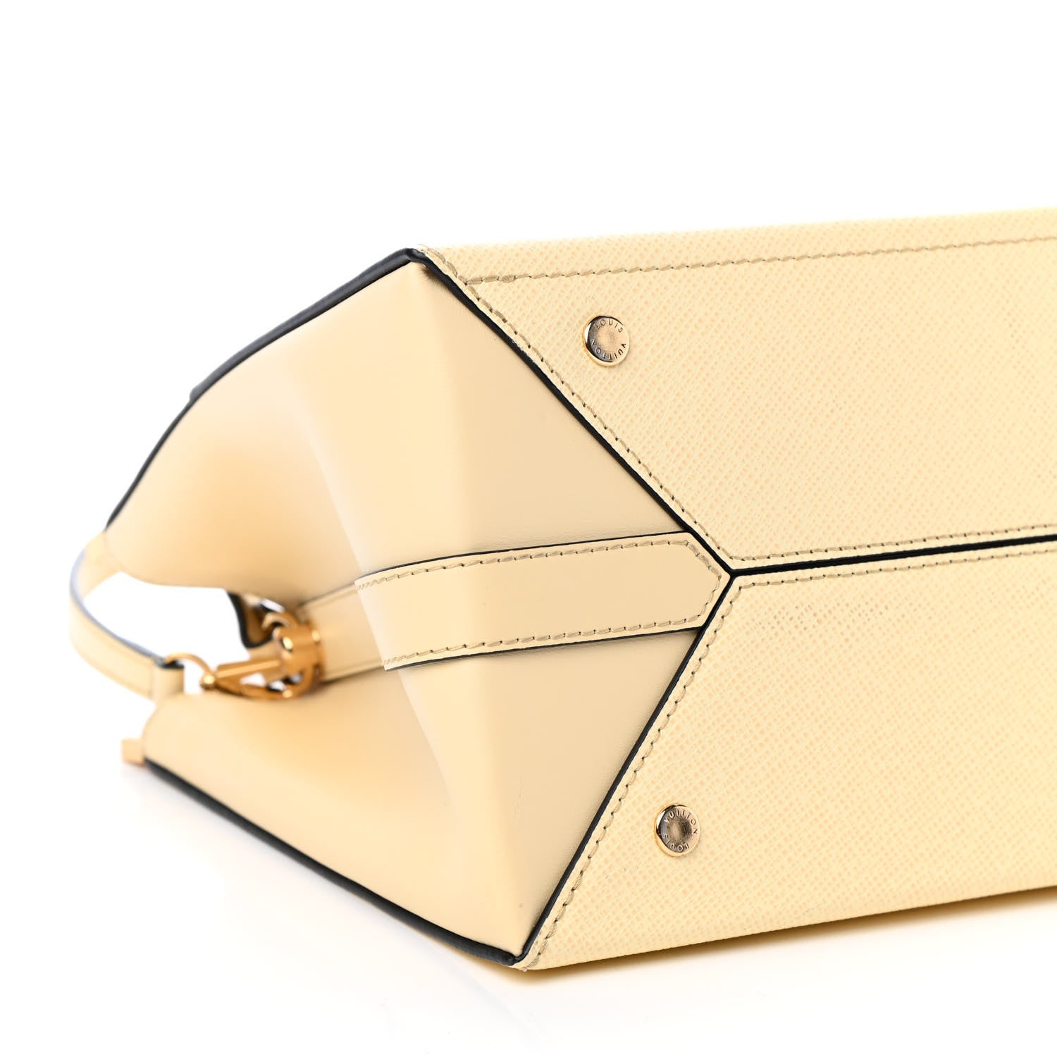 Louis Vuitton Taiga City Frame Banane 9 of 10