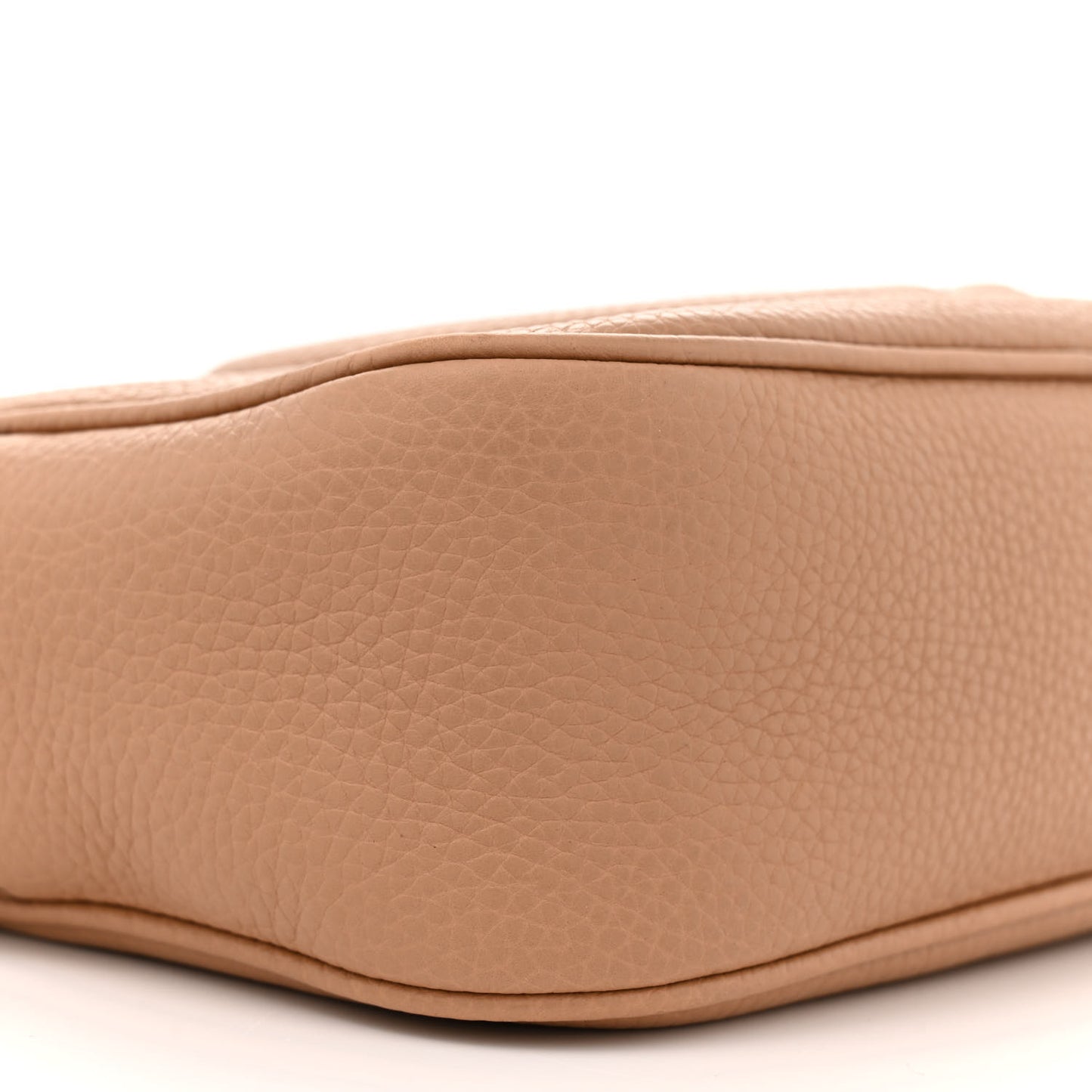 Pebbled Calfskin Small Soho Disco Bag Camelia