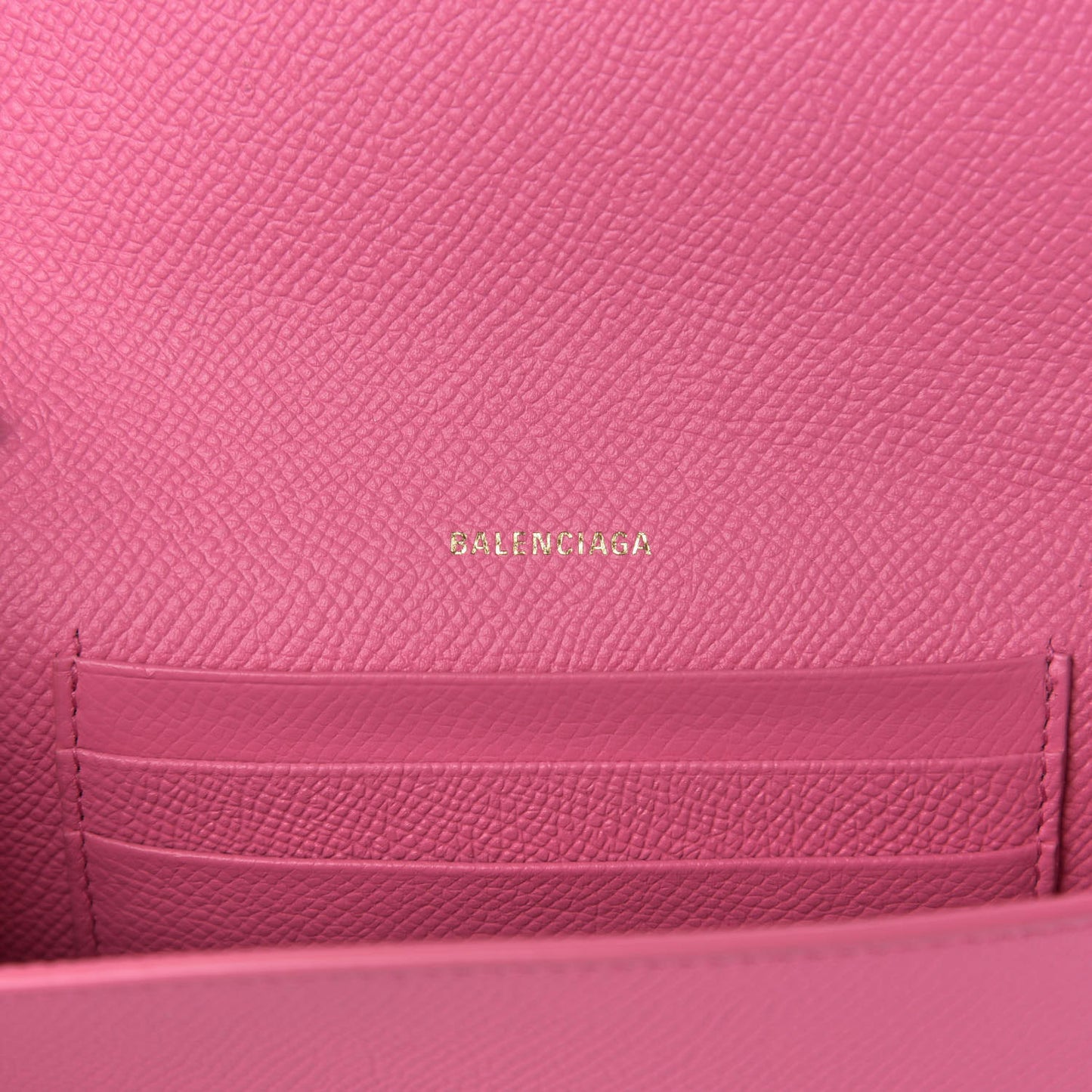 Signature Grained Calfskin Logo Ville Wallet on Chain Bubble Gum Black