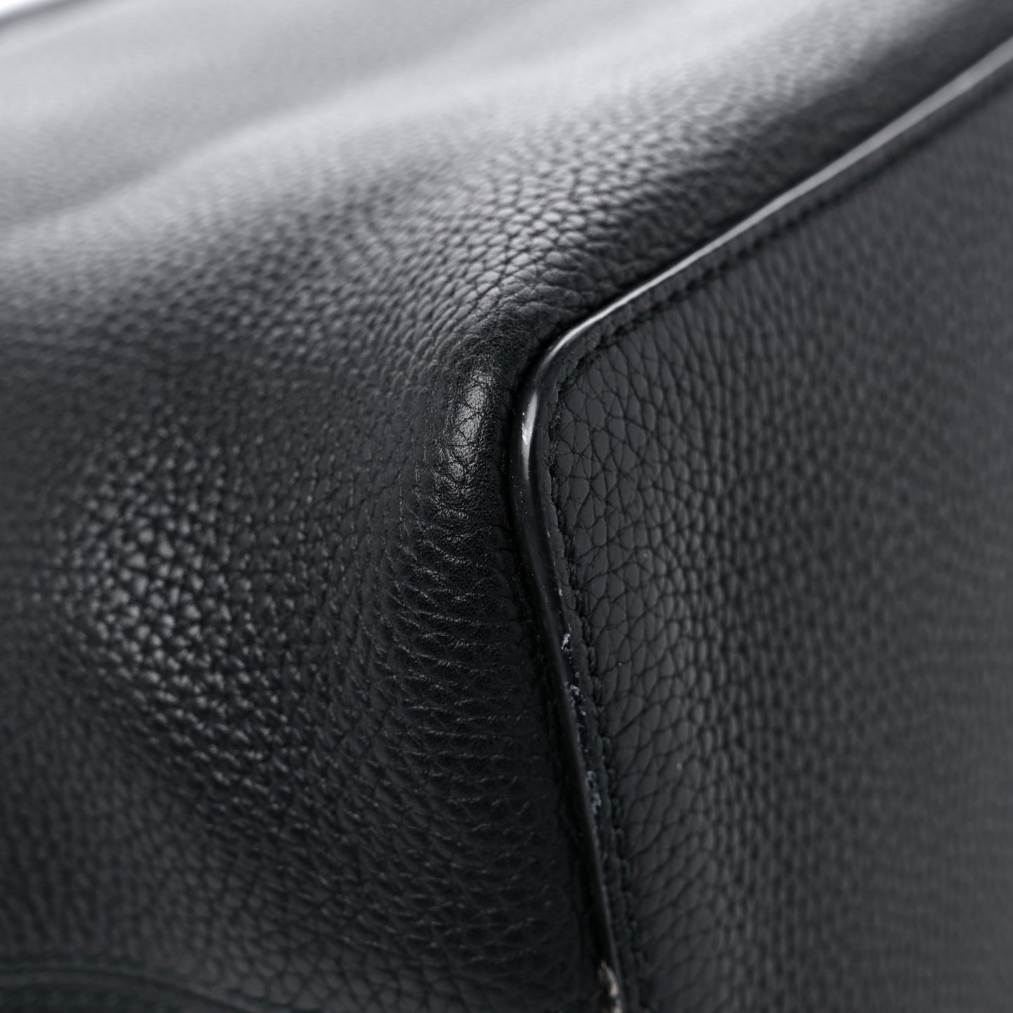 Pebbled Calfskin Large Soho Hobo Black