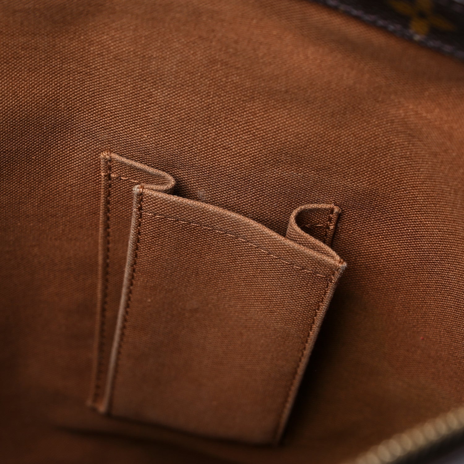 Louis Vuitton Monogram Cabas Mezzo 9 of 20