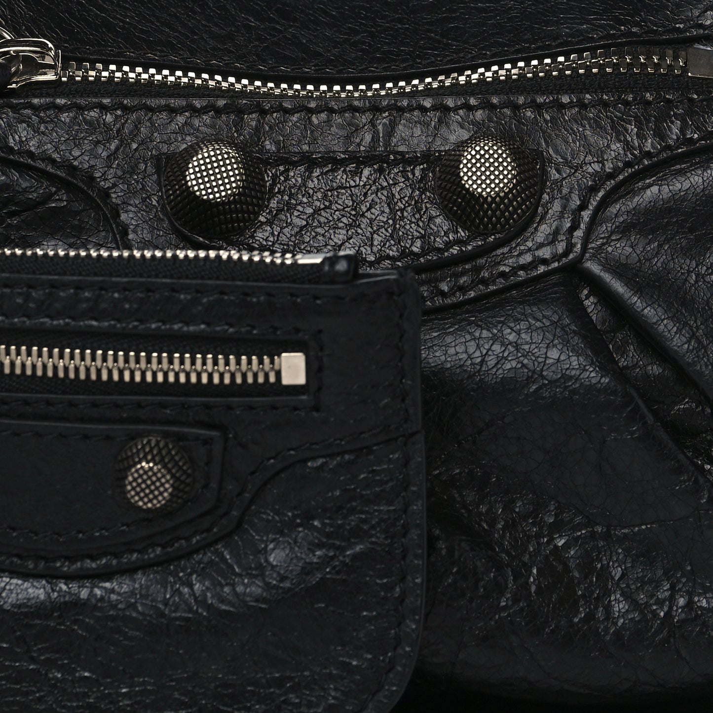 Agneau Arena Small Le Cagole Shoulder Bag Black