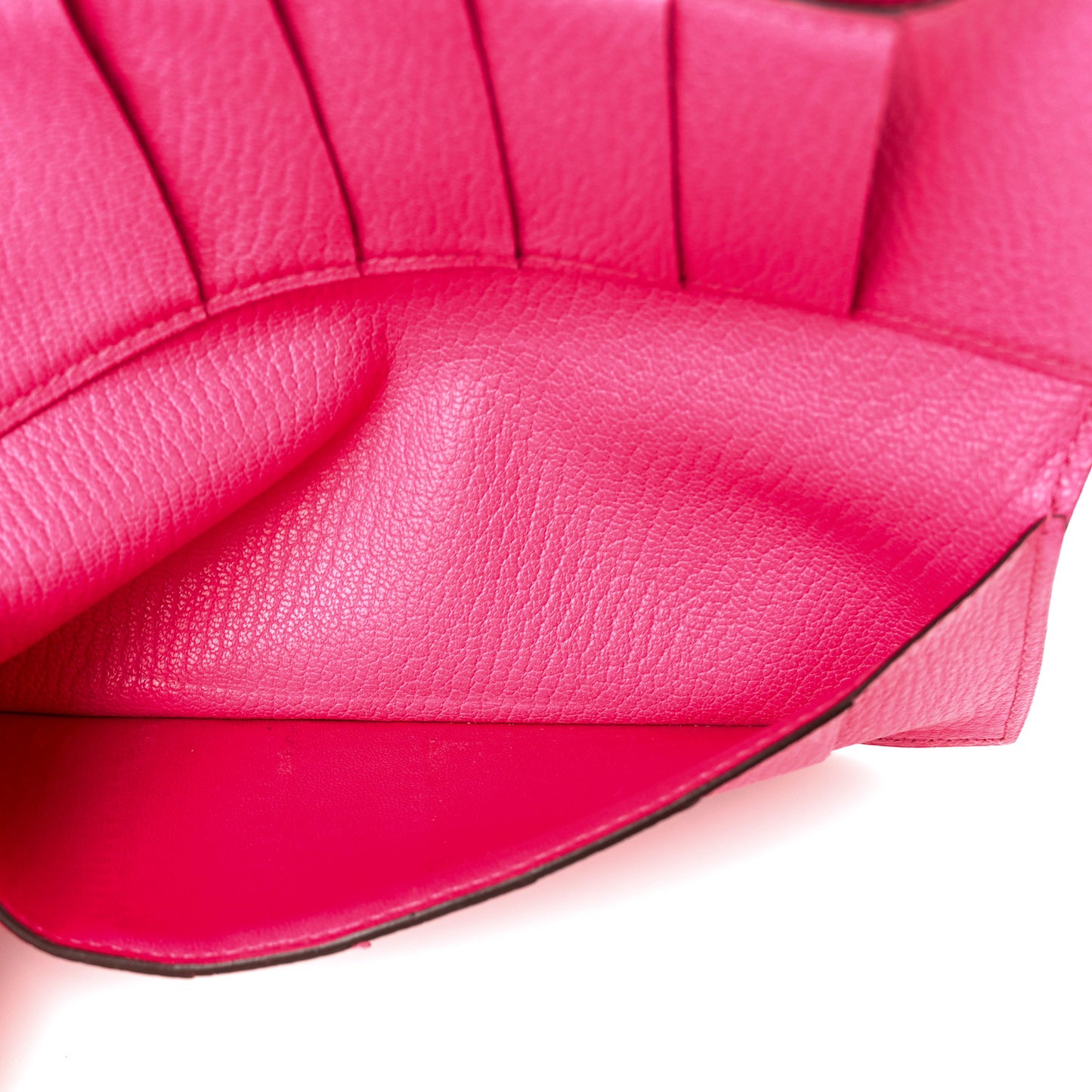 Chèvre Mysore Bearn Gusset Wallet Rose Shocking