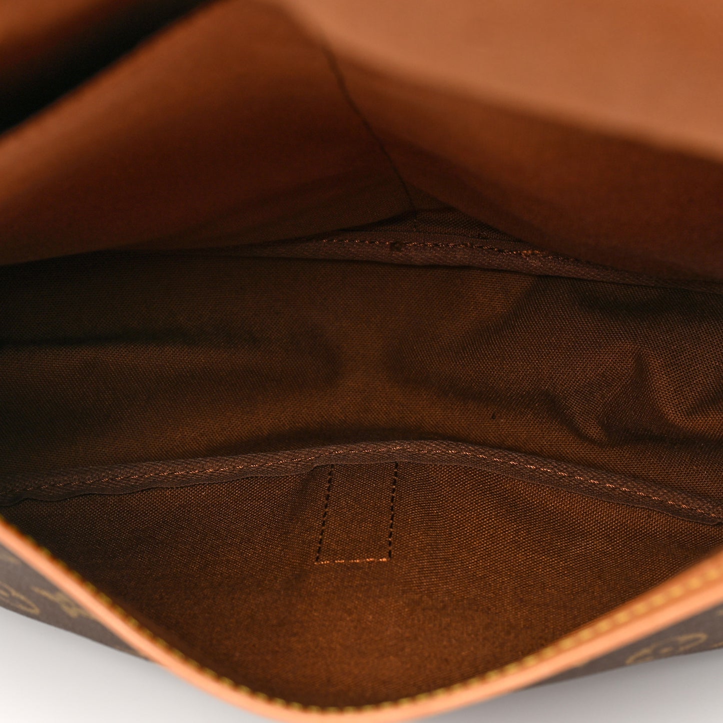 Monogram Saumur 35