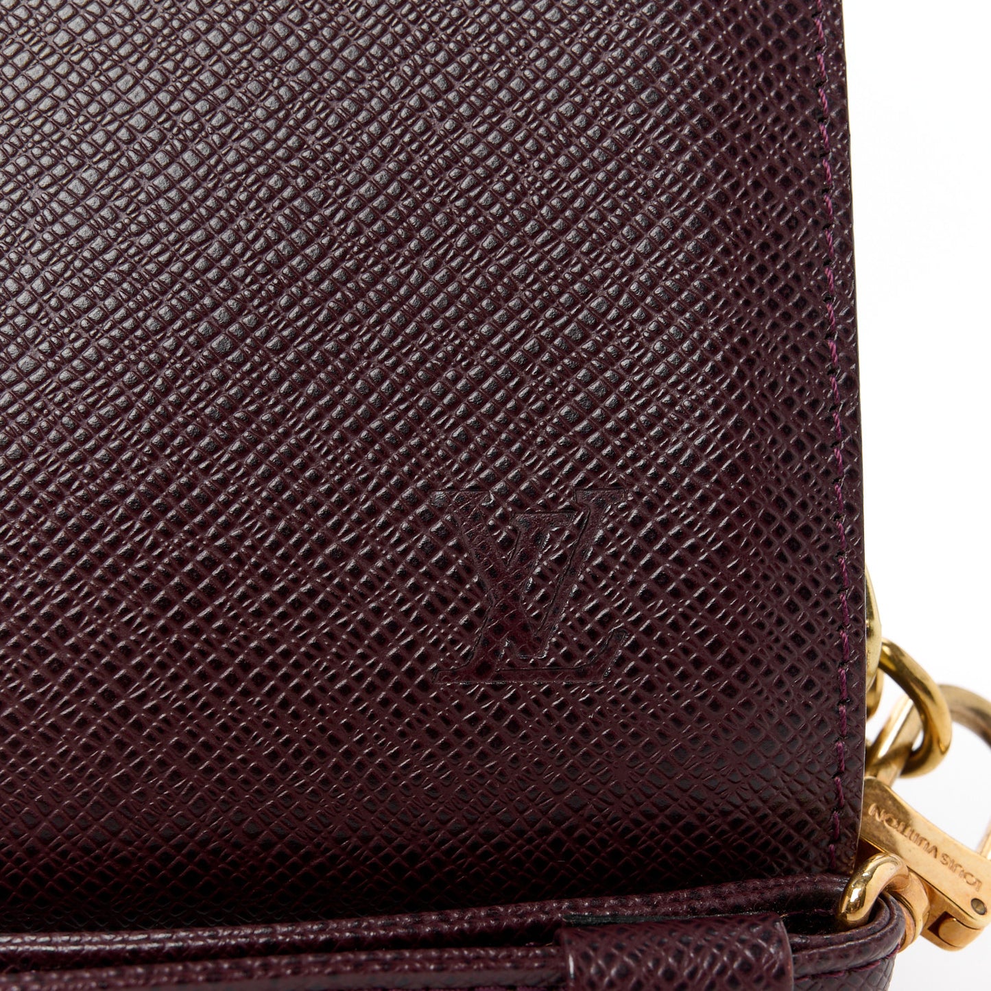 LOUIS VUITTON Taiga Baikal Pochette Acajou