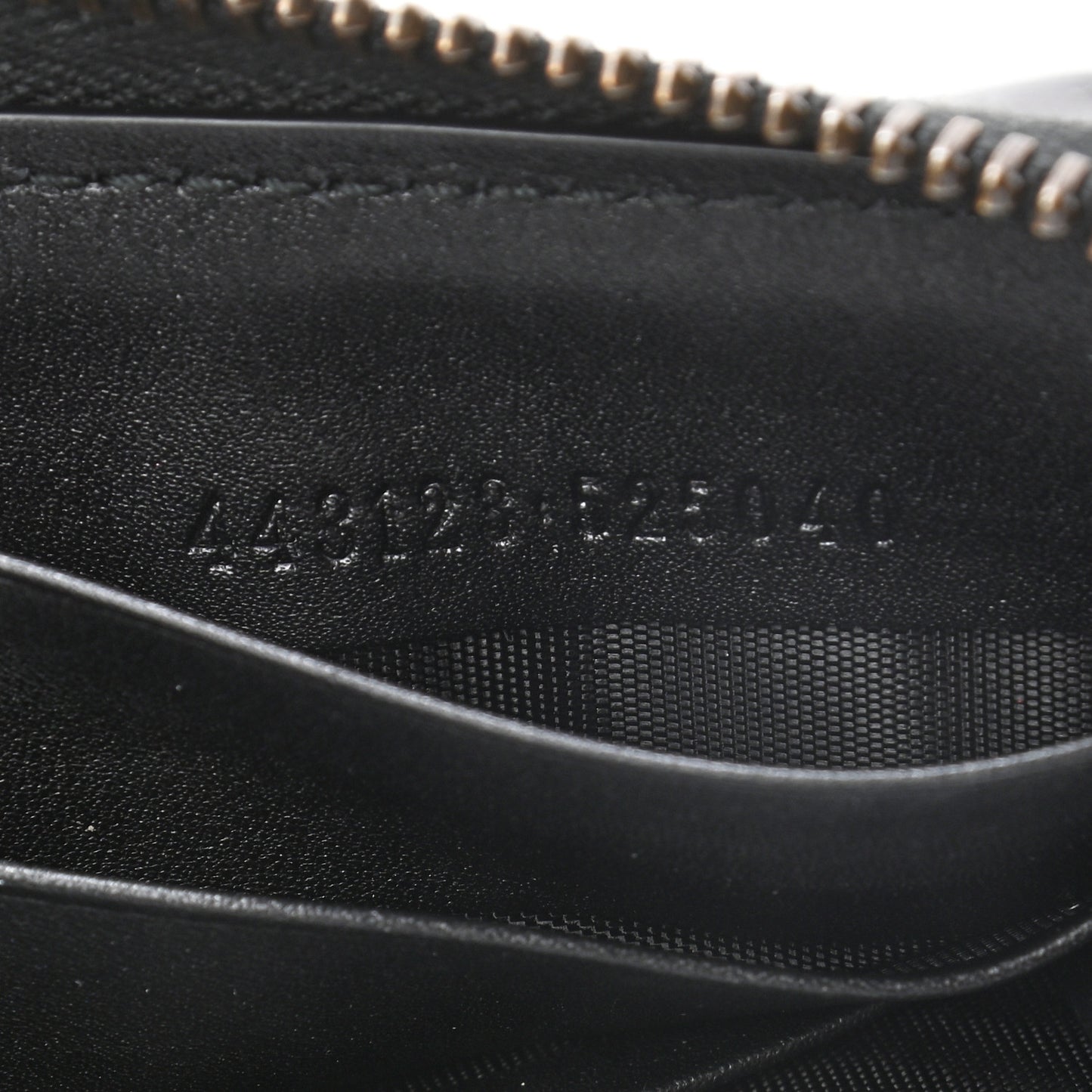 Calfskin Matelasse GG Marmont Zip Around Wallet Black