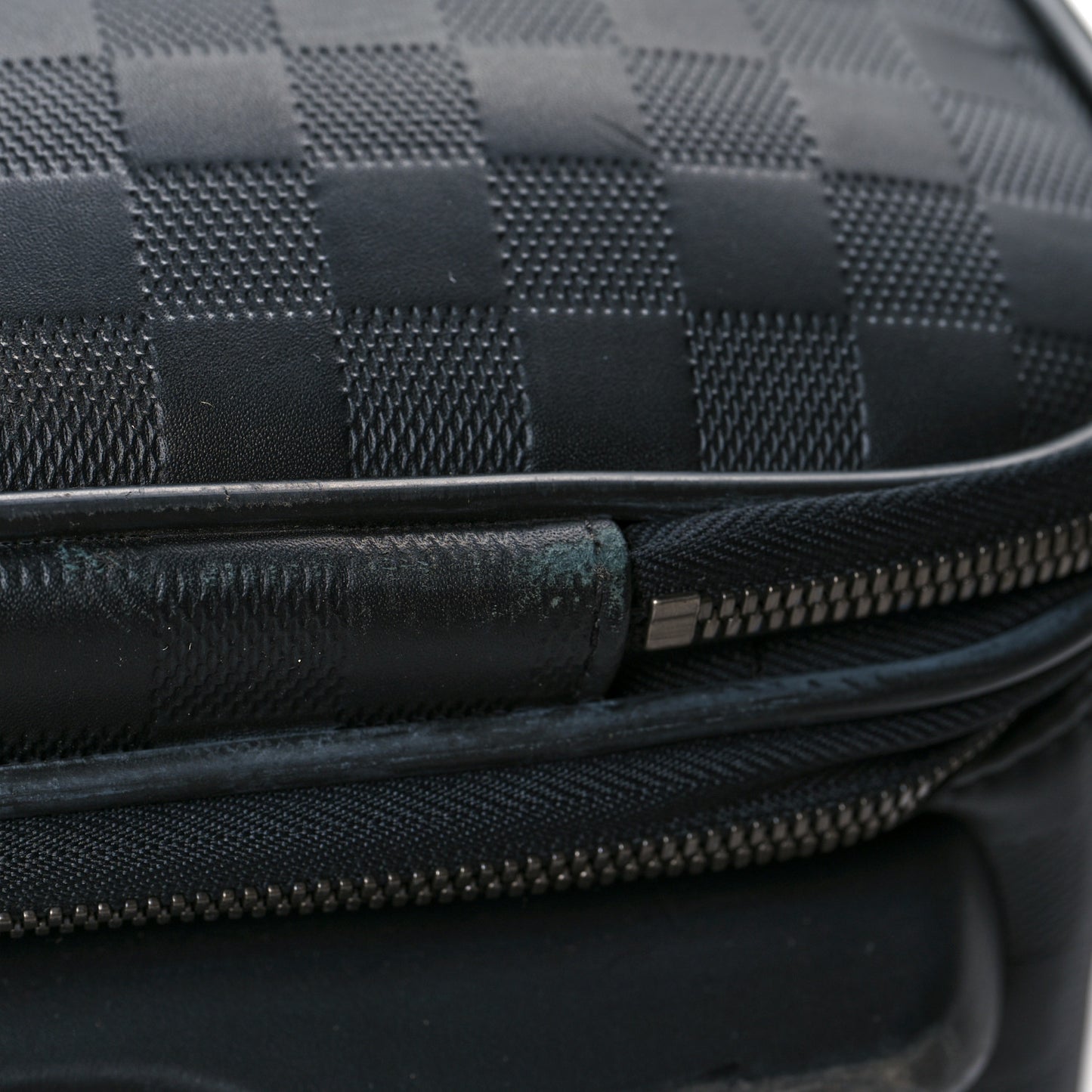 Damier Infini Pegase 55 Business Onyx