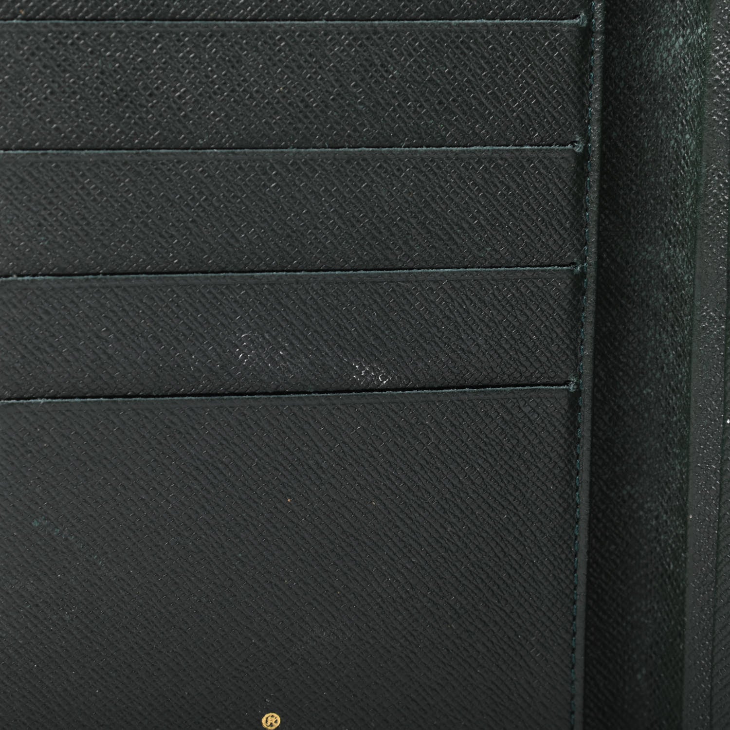 Louis Vuitton Taiga Porte-Chequier Cartes Credit Wallet Epicea 7 of 8
