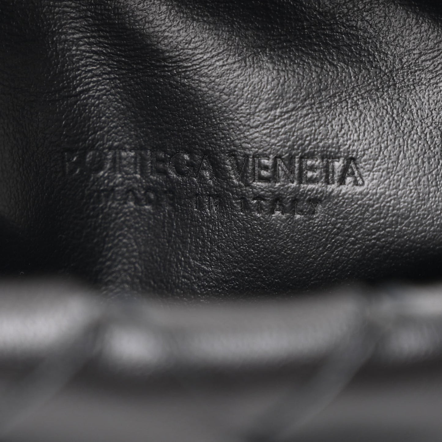 Calfskin Nappa Intrecciato Candy Wallace Black