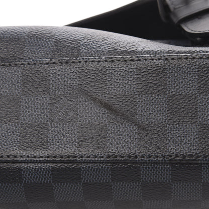 Louis Vuitton Damier Cobalt Newport Messenger MM 10 of 12