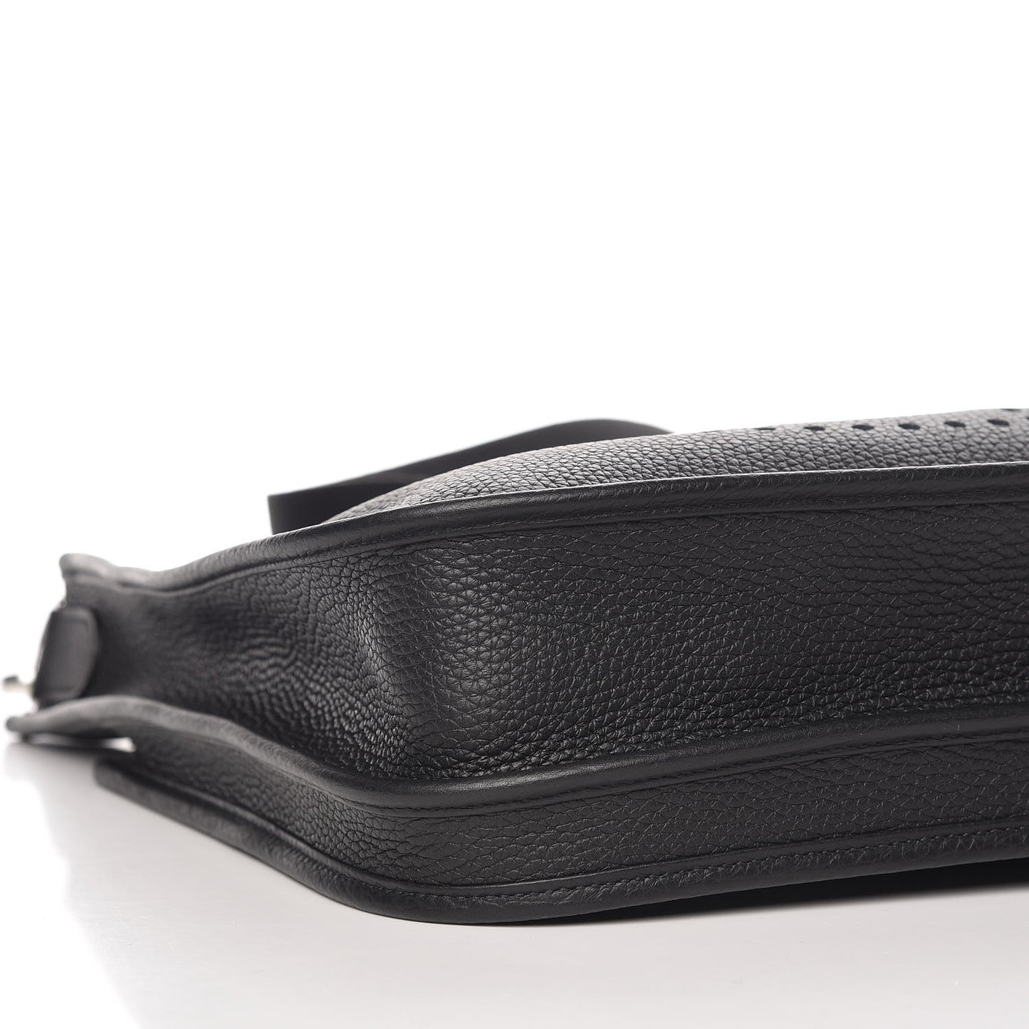 Taurillon Clemence Evelyne III PM Black