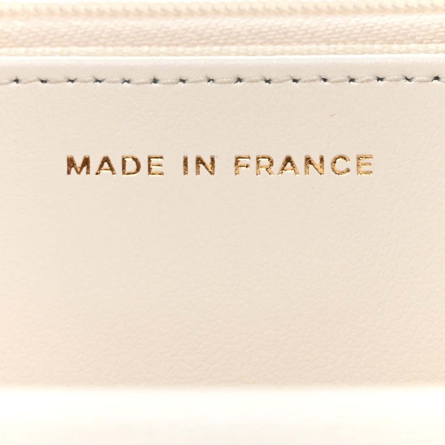 Caviar Quilted Enamel Coco Casino Wallet On Chain WOC White