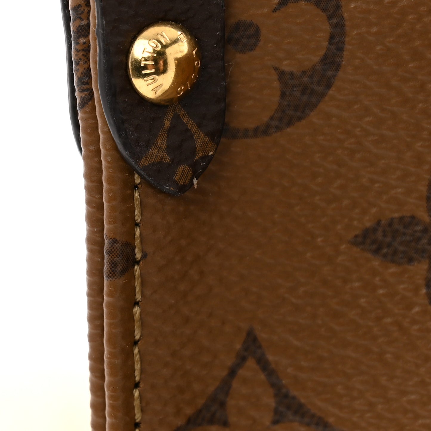 Reverse Monogram Giant Onthego PM