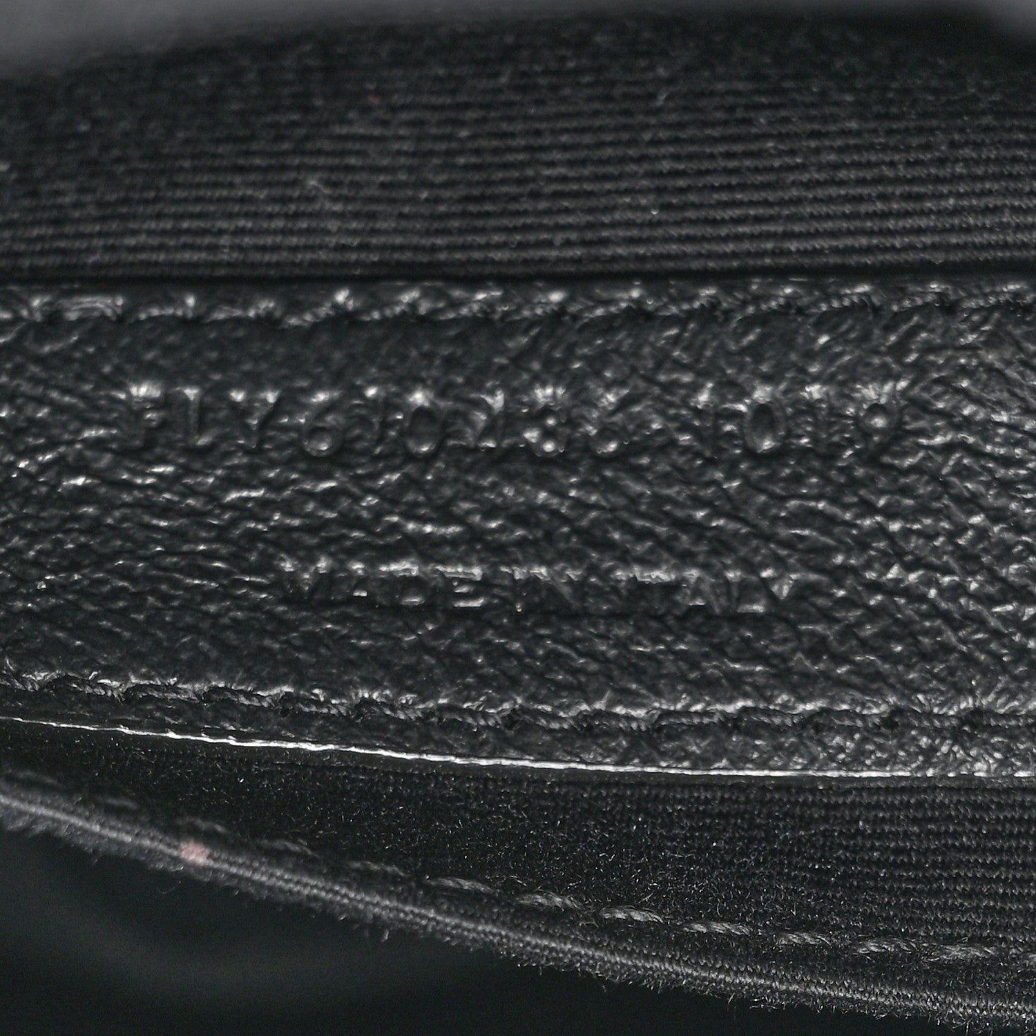 Saint Laurent Grain De Poudre Matelasse Chevron Quilted Round Vinyle Camera Bag Black 7 of 11