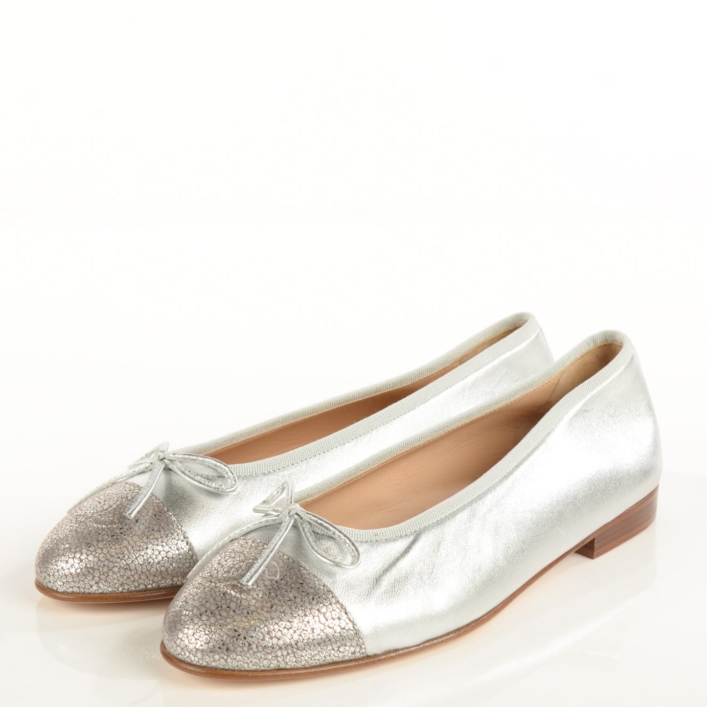Lambskin Metallic CC Cap Toe Ballerina Flats 37 Silver