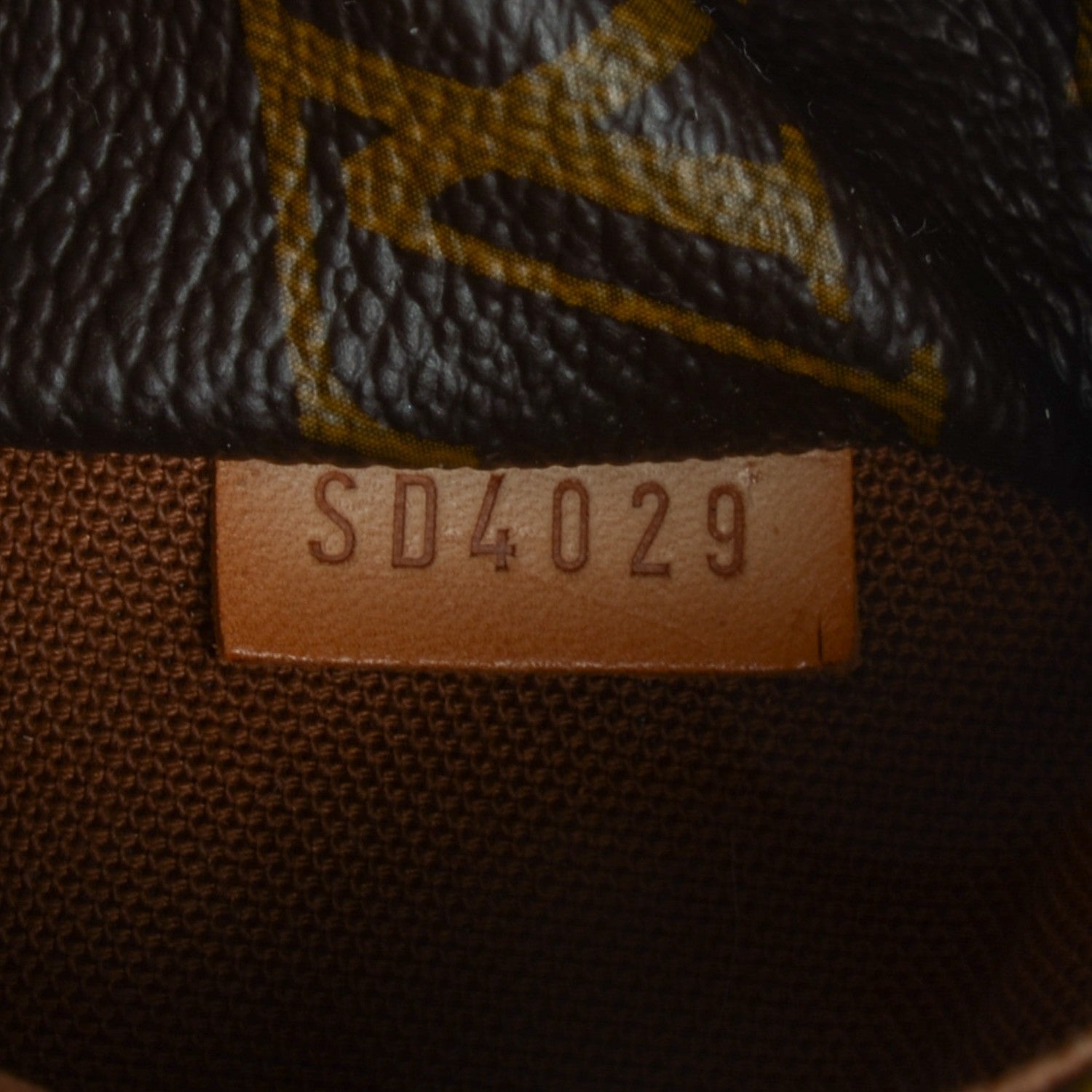 Louis Vuitton Monogram Totally PM 7 of 8