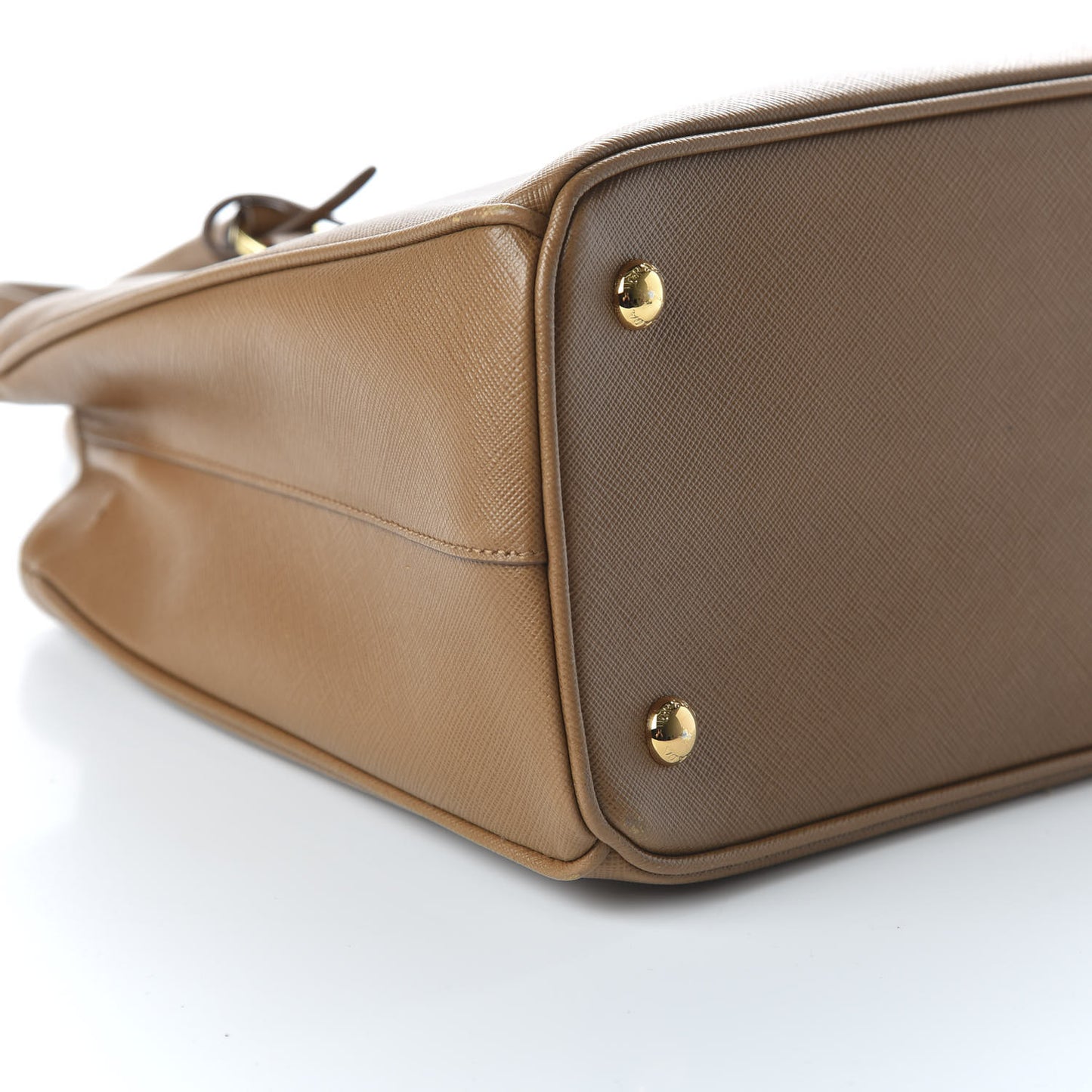 Saffiano Lux Medium Tote Caramel