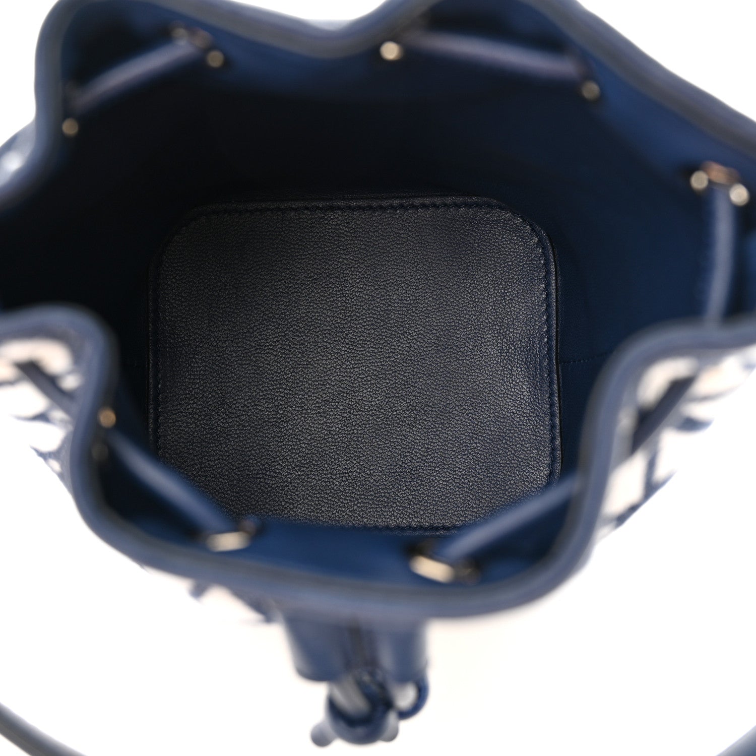 Valentino Garavani Toile Iconographe Nappa Mini Vlogo Signature Bucket Bag White Worker 5 of 9